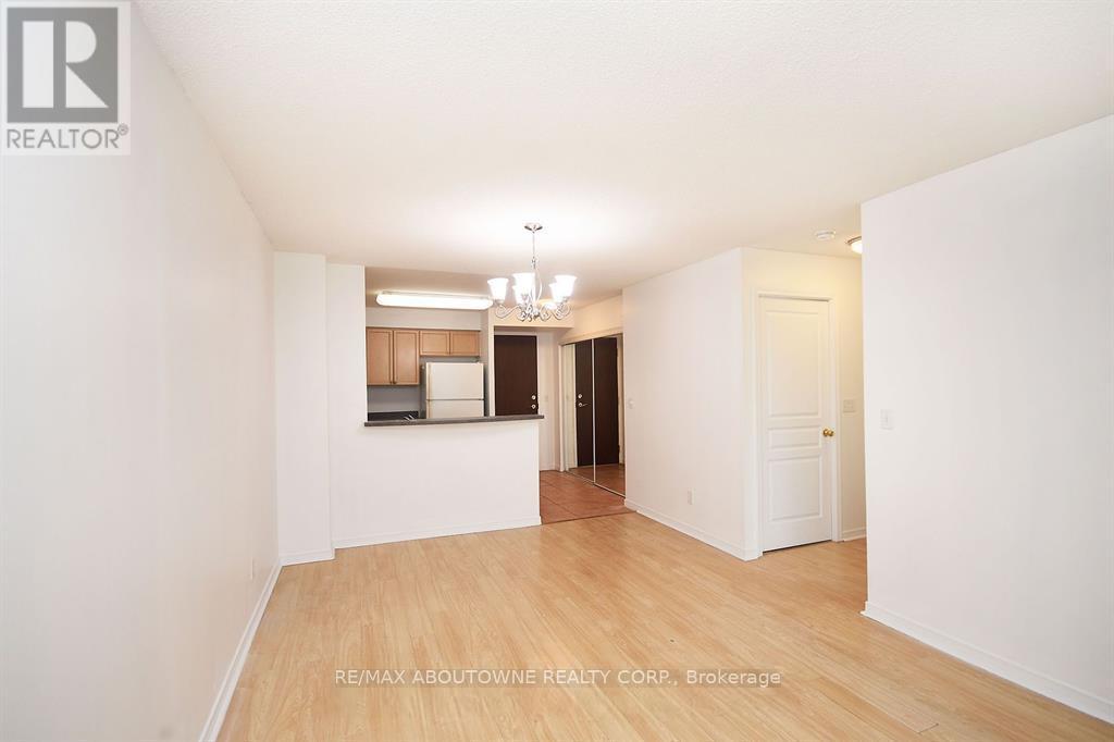 1102 - 2585 Erin Centre Boulevard, Mississauga, Ontario  L5M 6Z7 - Photo 14 - W12982062