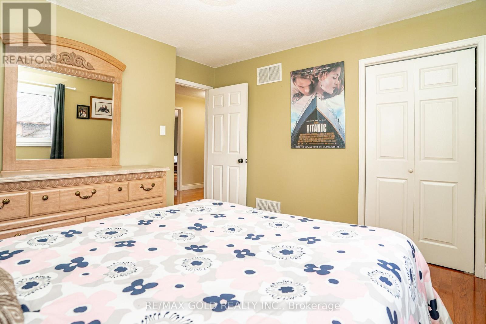 8 Oldham Crescent, Brampton, Ontario  L6Z 1W3 - Photo 26 - W12982078