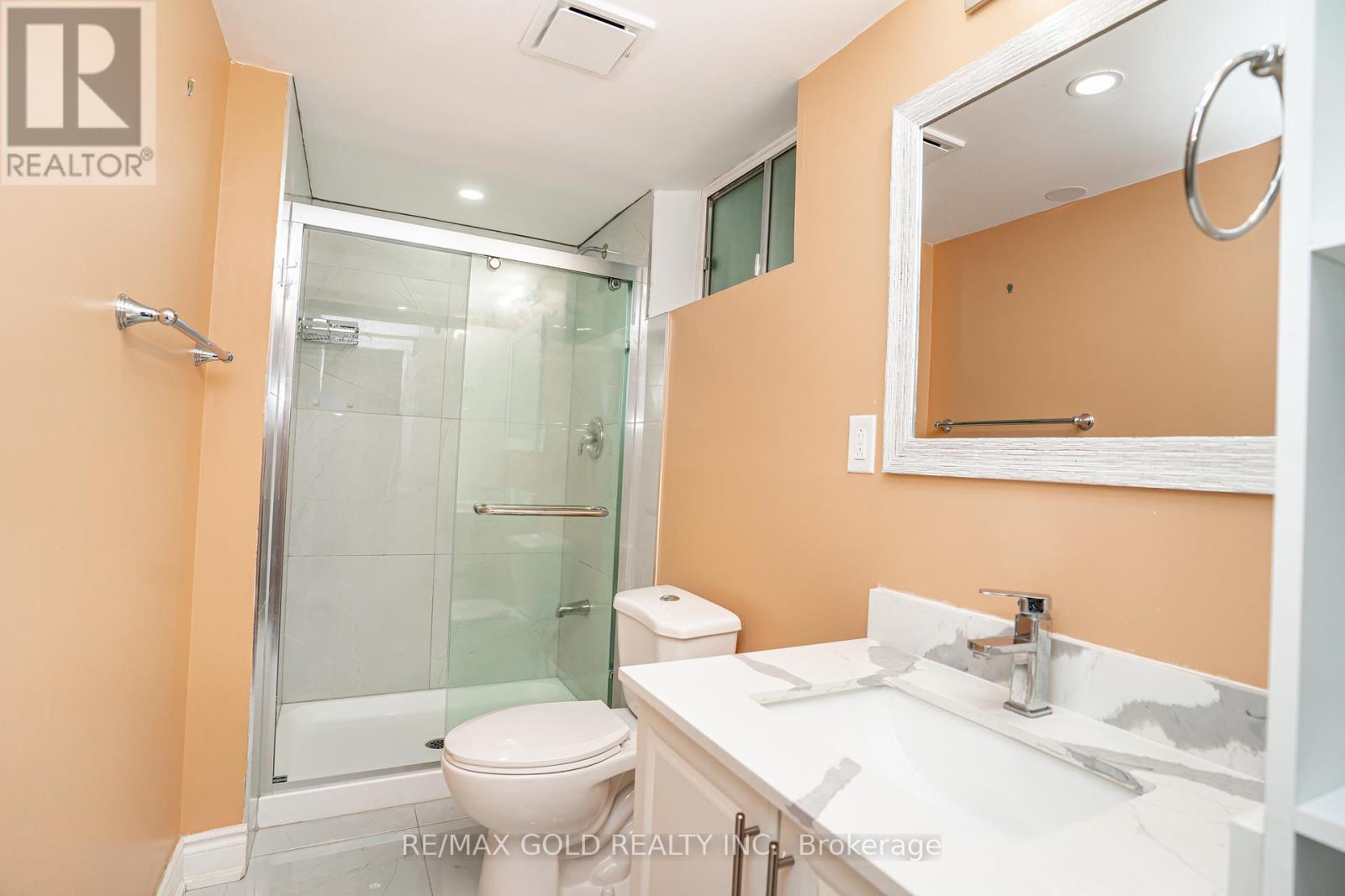 8 Oldham Crescent, Brampton, Ontario  L6Z 1W3 - Photo 37 - W12982078