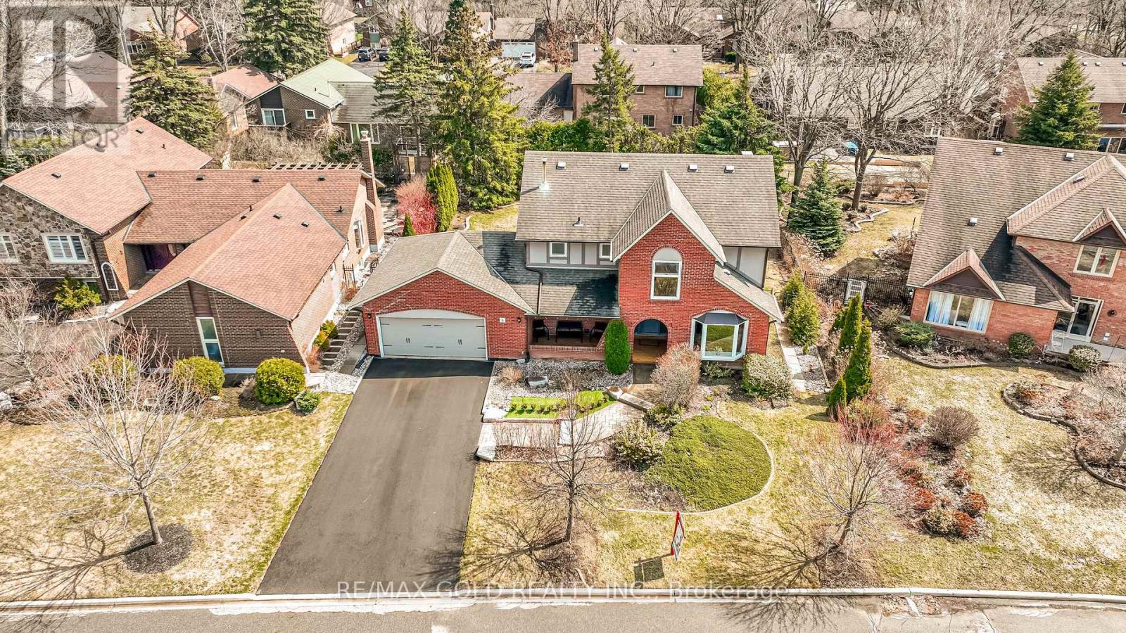 8 Oldham Crescent, Brampton, Ontario  L6Z 1W3 - Photo 46 - W12982078