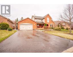 8 OLDHAM CRESCENT, Brampton, Ontario