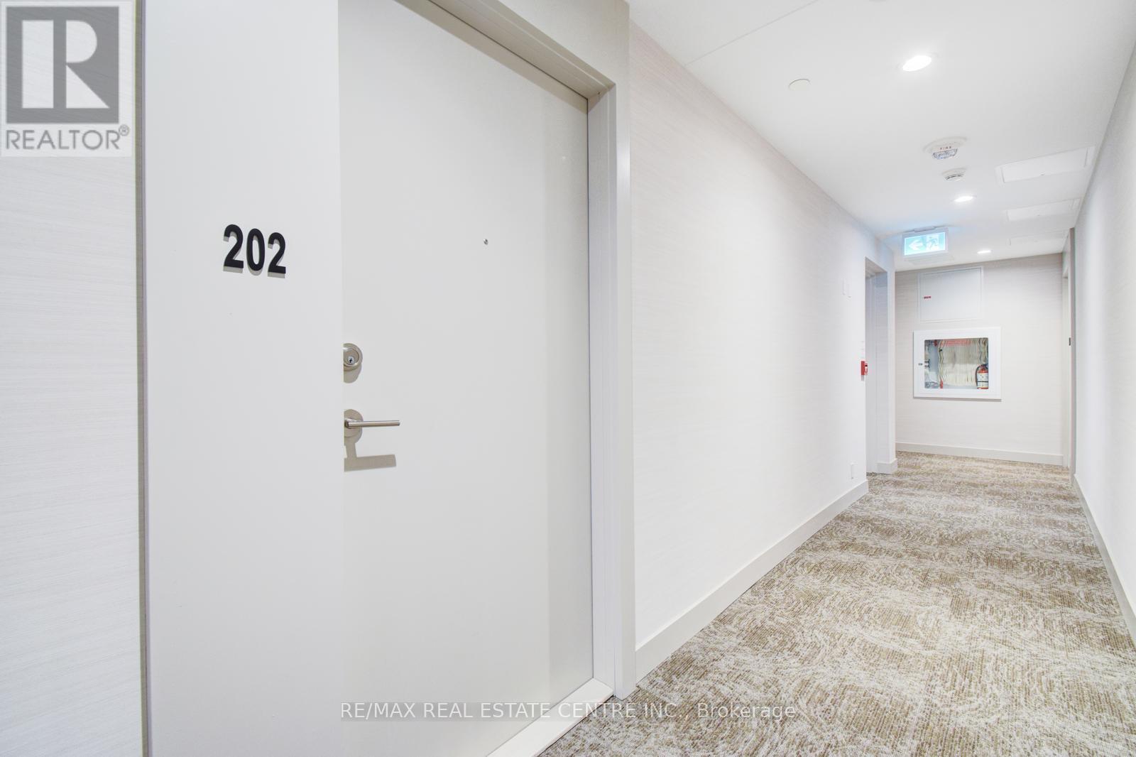 202 - 215 Veterans Drive, Brampton (Northwest Brampton), Ontario  L7A 4S6 - Photo 6 - W12982104