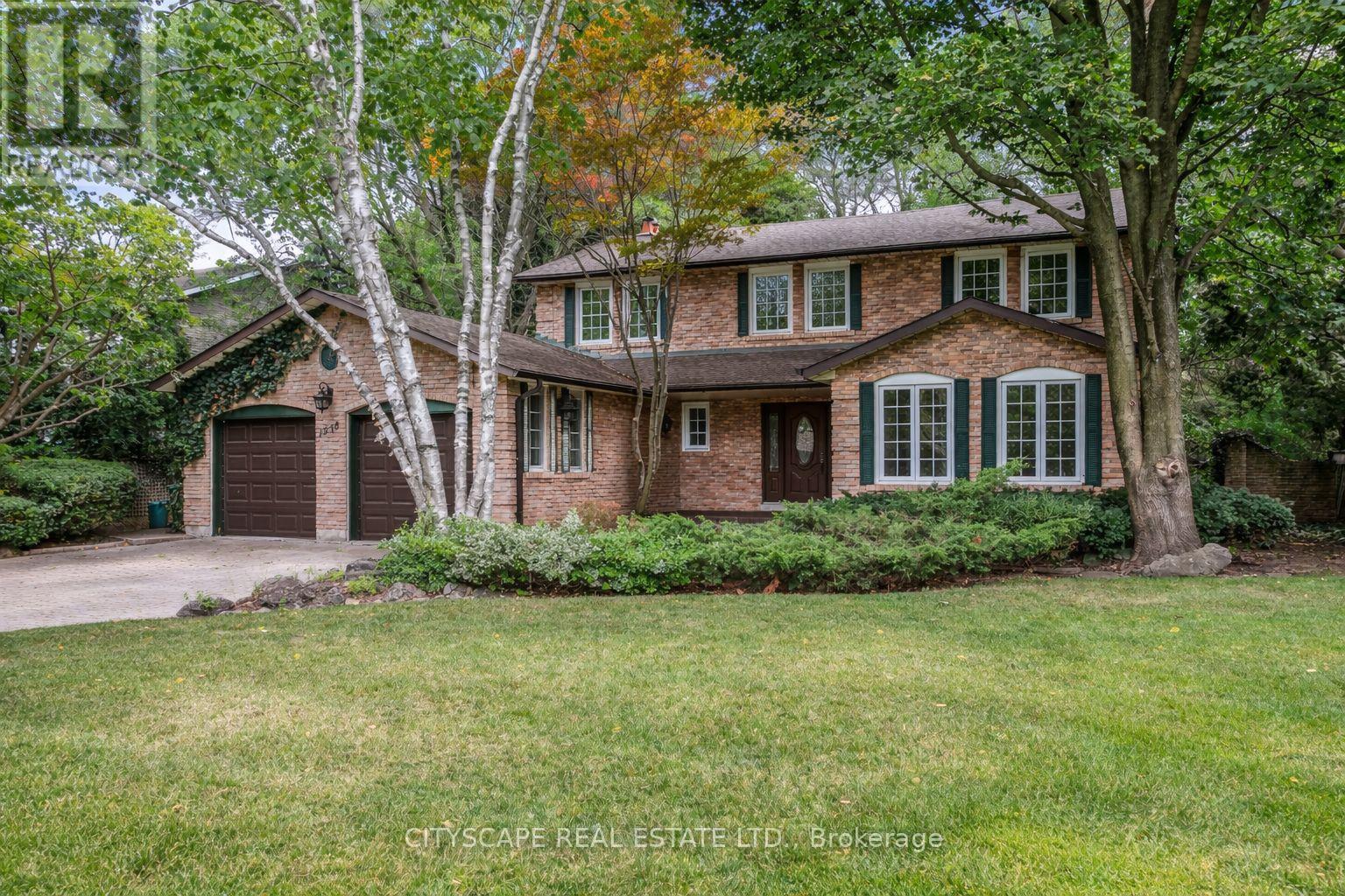 1978 Shannon Drive, Mississauga, Ontario  L5H 3W2 - Photo 9 - W12982114