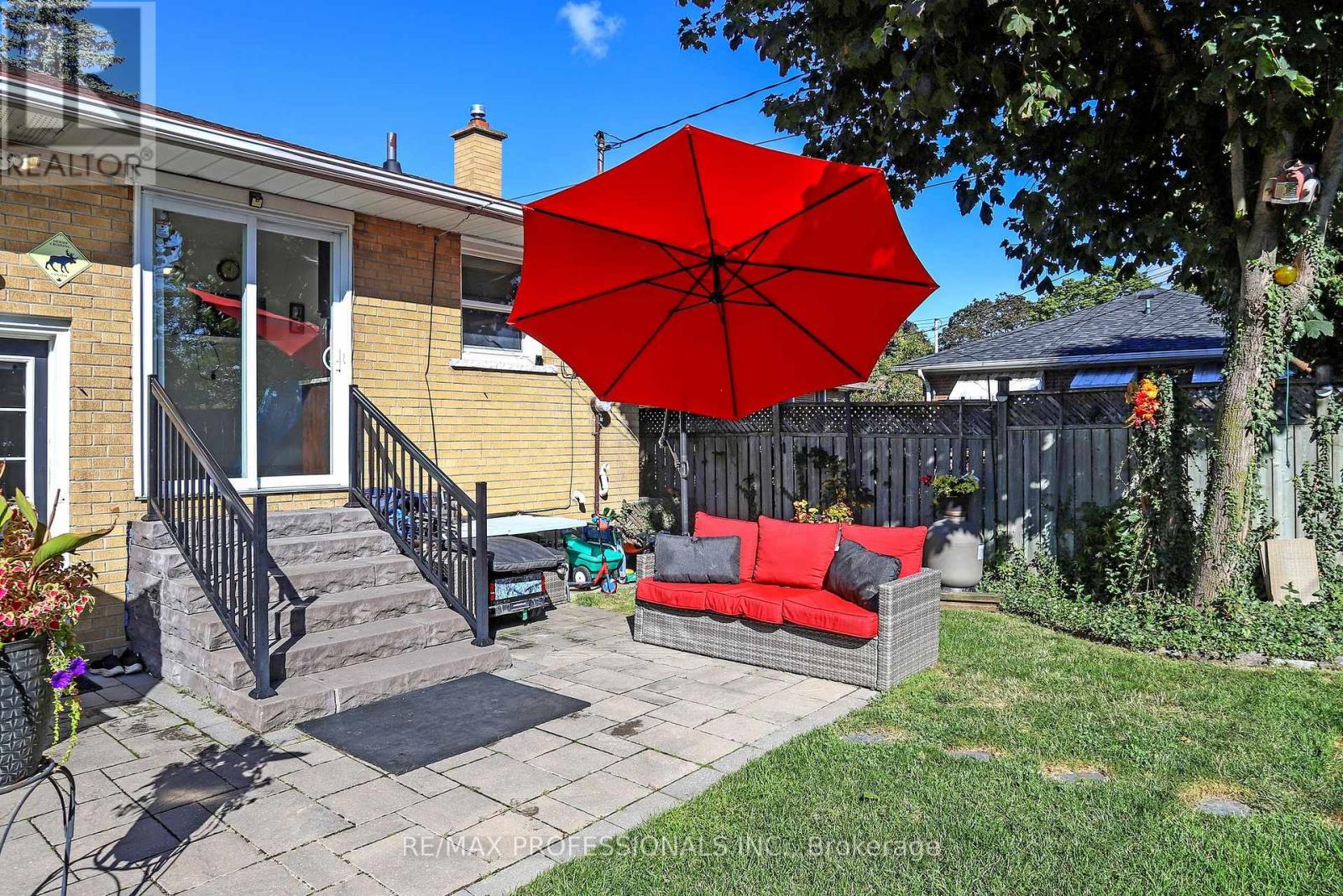 3 Hartsdale Drive E, Toronto, Ontario  M9R 2S1 - Photo 28 - W12982118