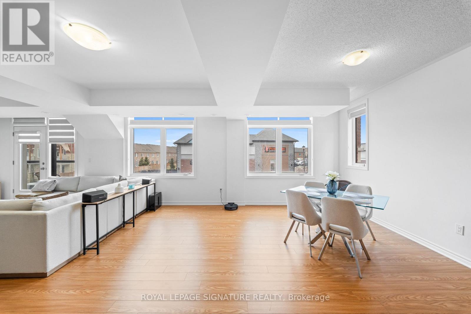 429 Dougall Avenue, Caledon, Ontario  L7C 4L5 - Photo 9 - W12982140