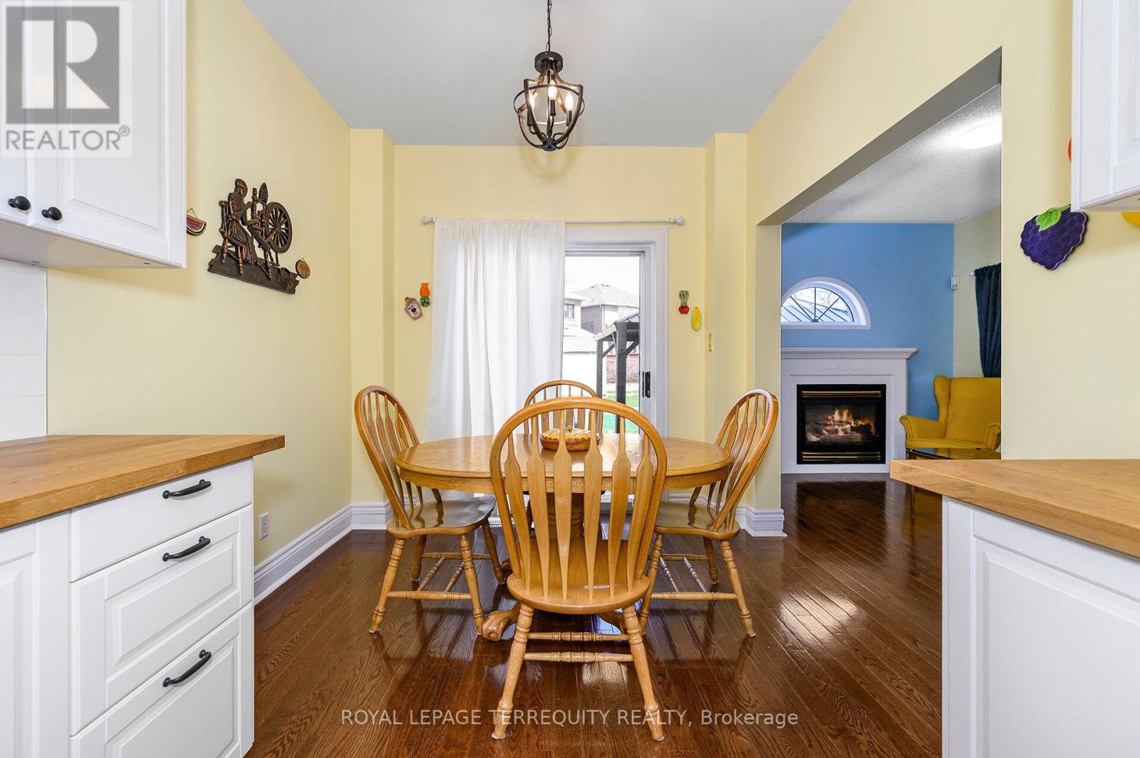 30 Purdy Crescent, Toronto, Ontario  M9N 3X7 - Photo 11 - W12982146