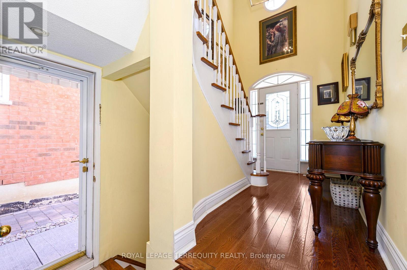 30 Purdy Crescent, Toronto, Ontario  M9N 3X7 - Photo 25 - W12982146