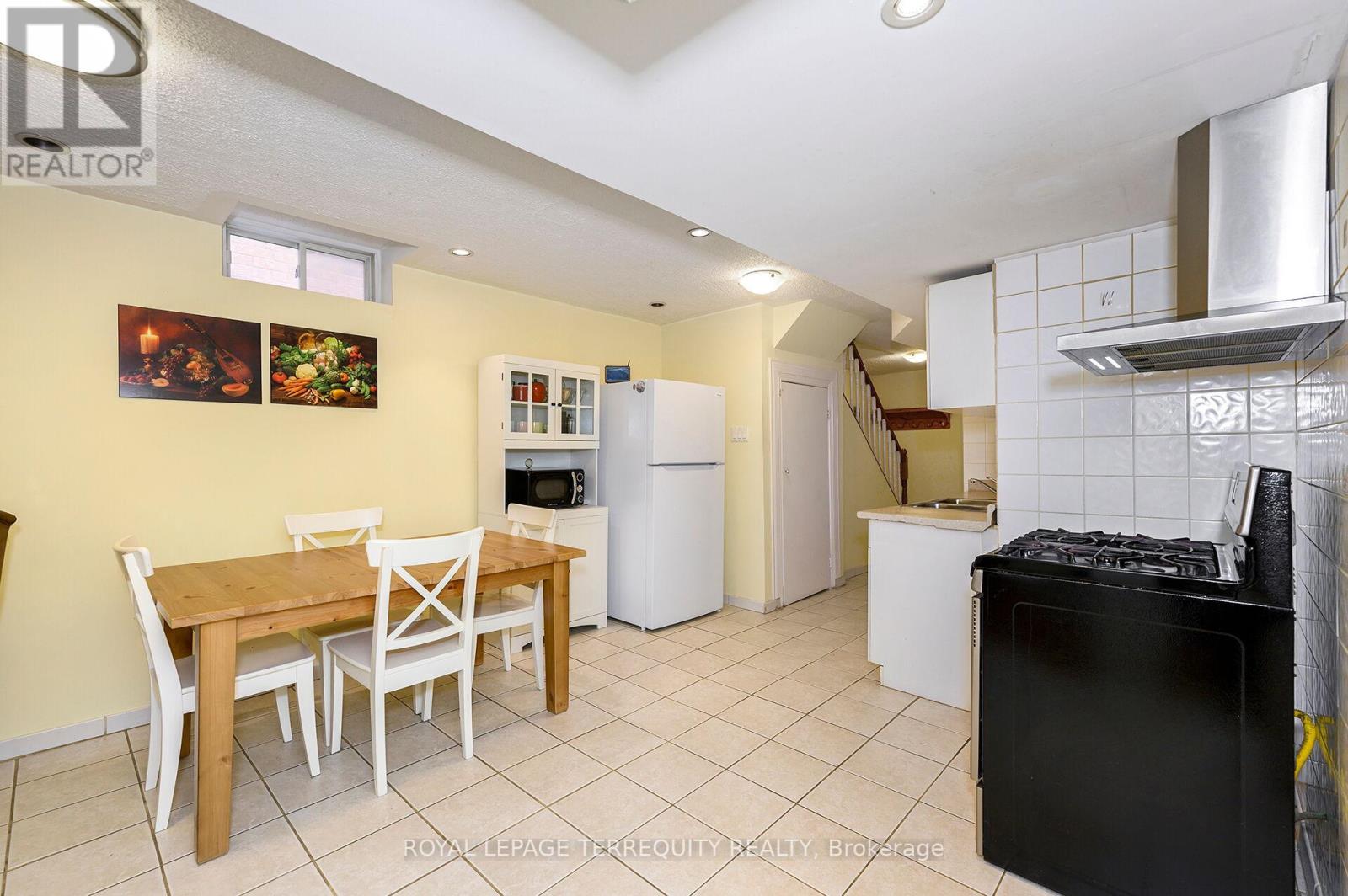 30 Purdy Crescent, Toronto, Ontario  M9N 3X7 - Photo 28 - W12982146