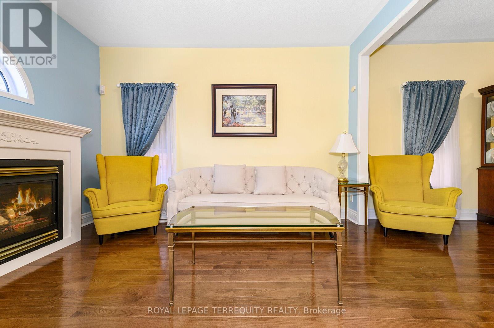 30 Purdy Crescent, Toronto, Ontario  M9N 3X7 - Photo 4 - W12982146