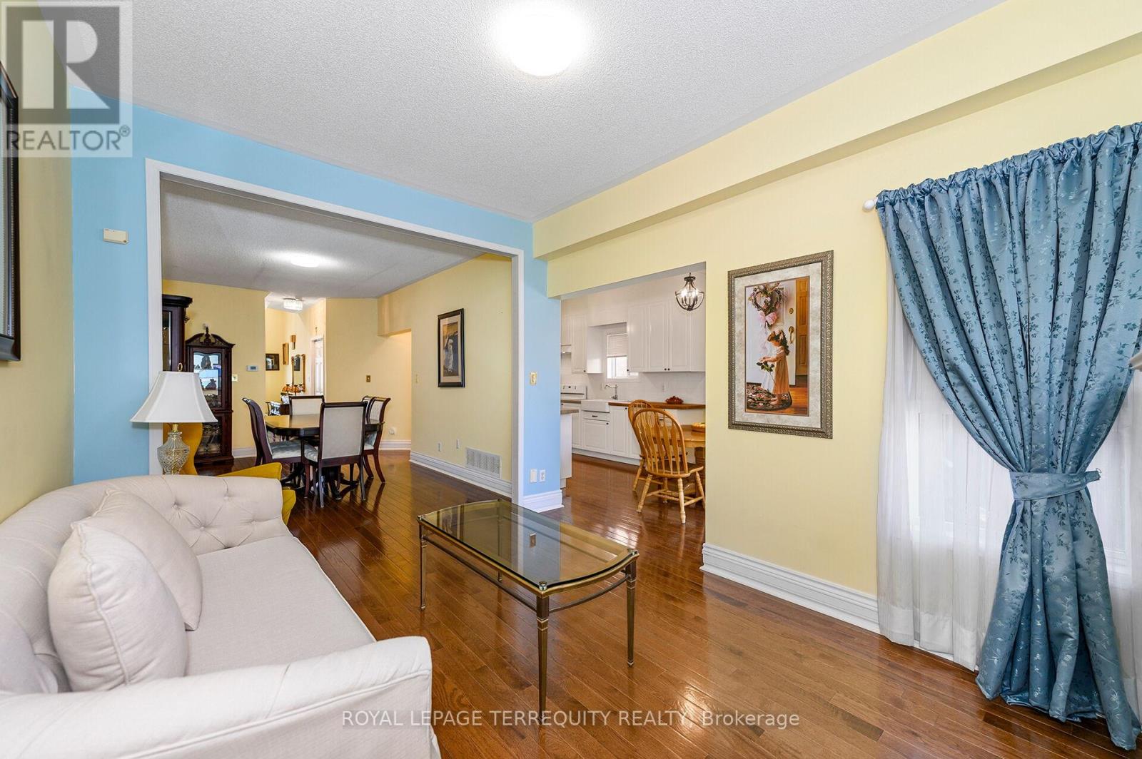 30 Purdy Crescent, Toronto, Ontario  M9N 3X7 - Photo 7 - W12982146