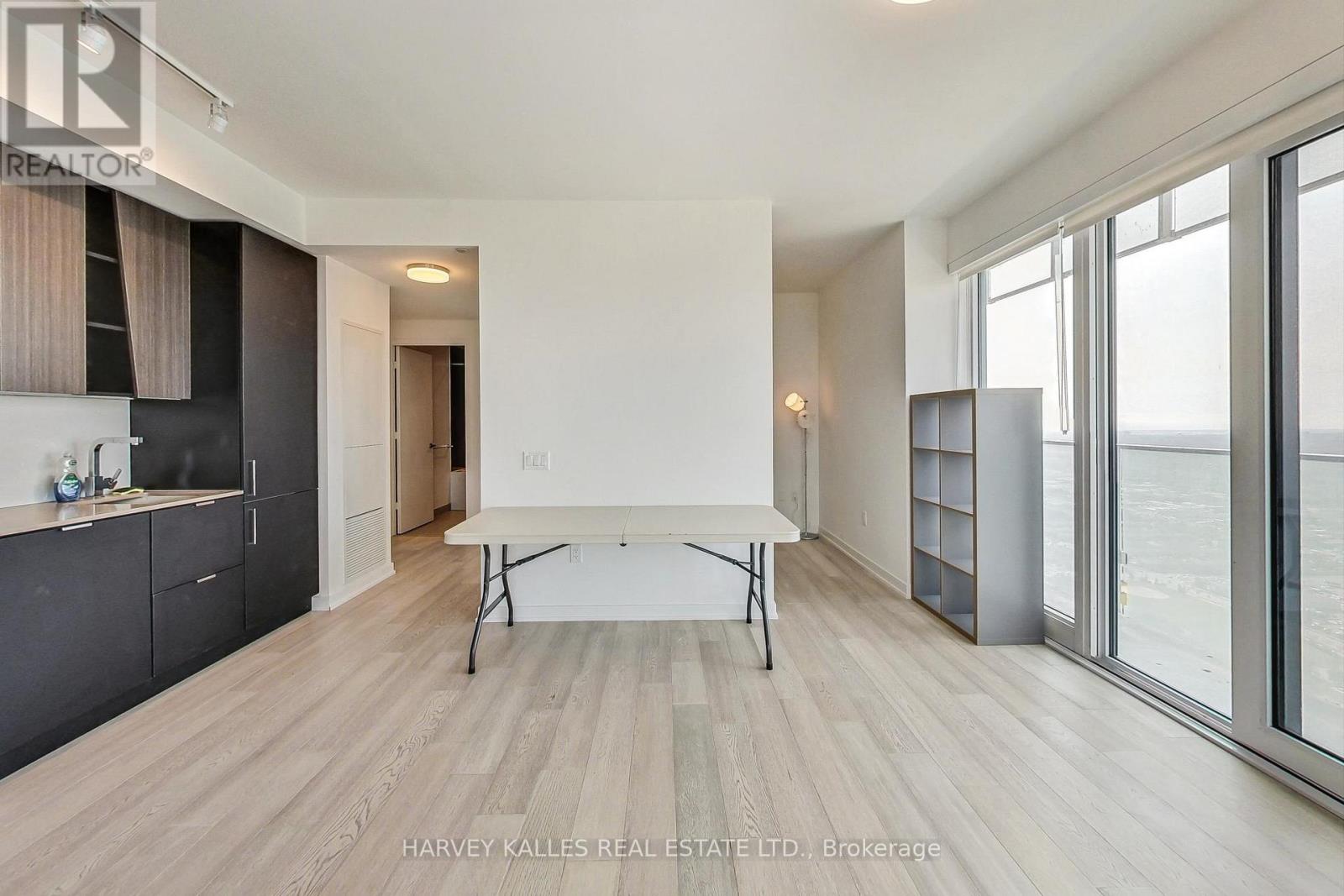 5410 - 3883 Quartz Road, Mississauga, Ontario  L5B 0M4 - Photo 6 - W12982162