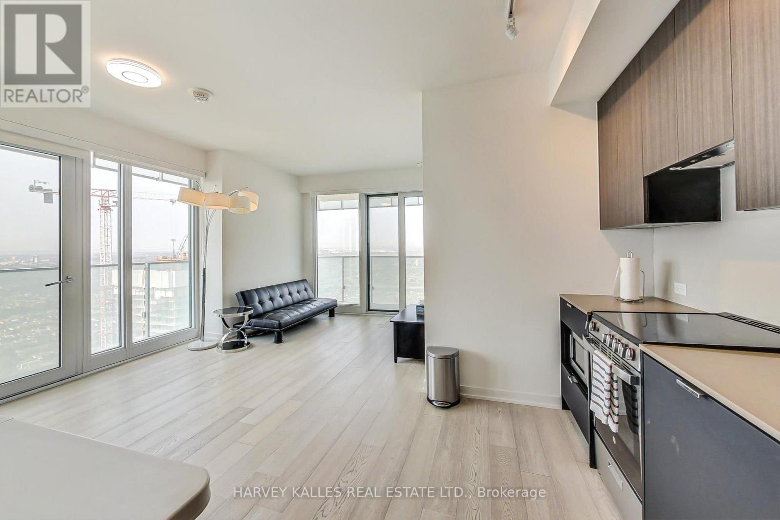 5410 - 3883 Quartz Road, Mississauga, Ontario  L5B 0M4 - Photo 9 - W12982162