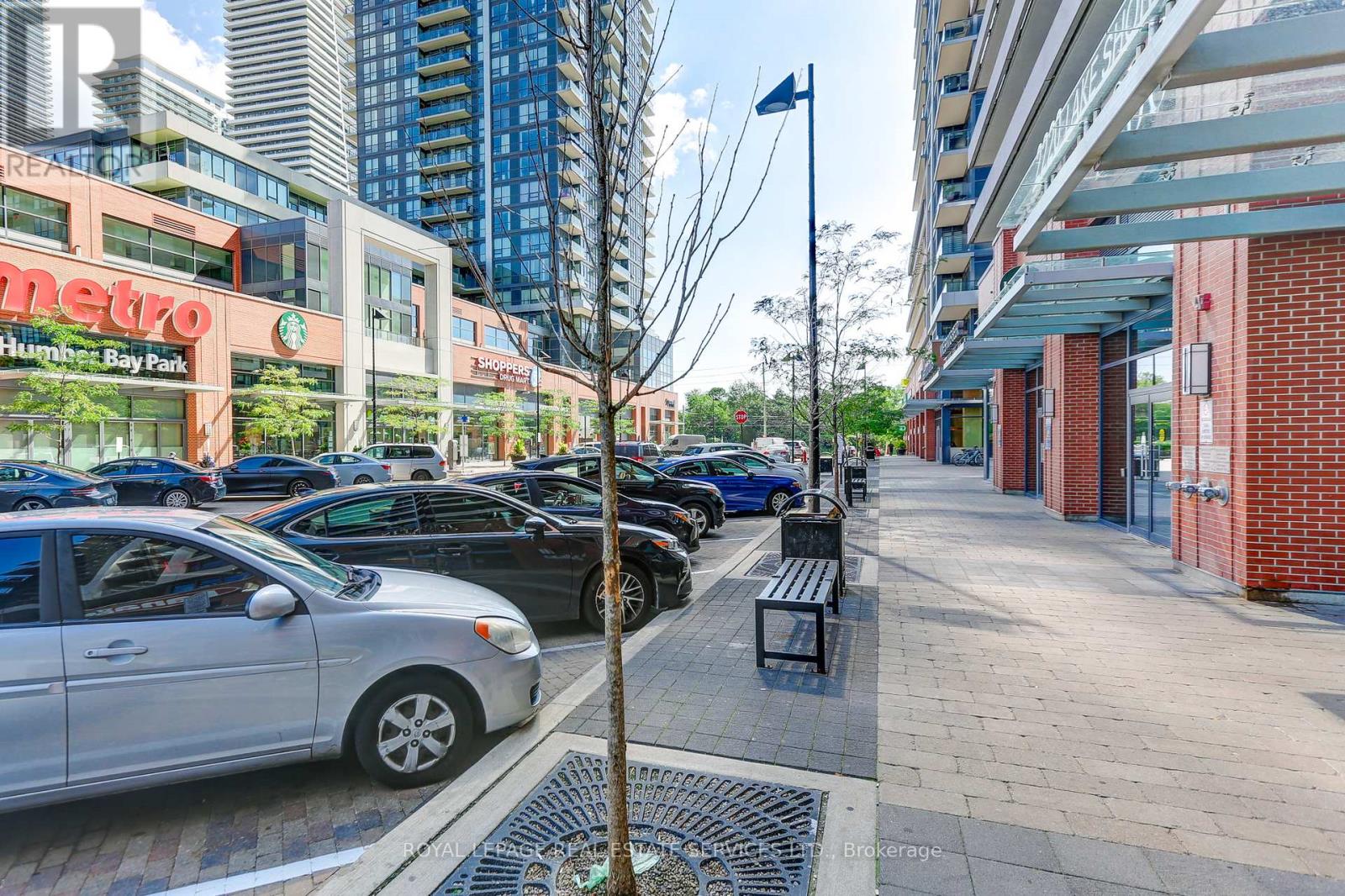 3907 - 2220 Lakeshore Boulevard W, Toronto, Ontario  M8V 0B2 - Photo 3 - W12982164