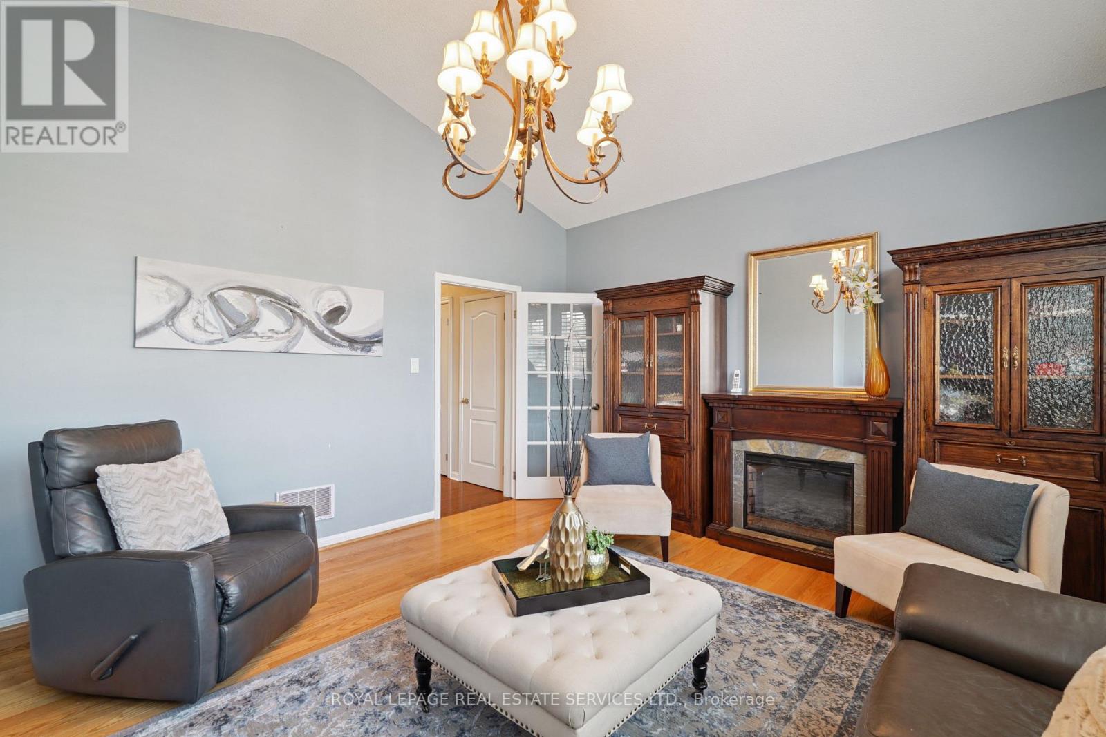 641 Symons Cross, Milton, Ontario  L9T 7S2 - Photo 18 - W12982206