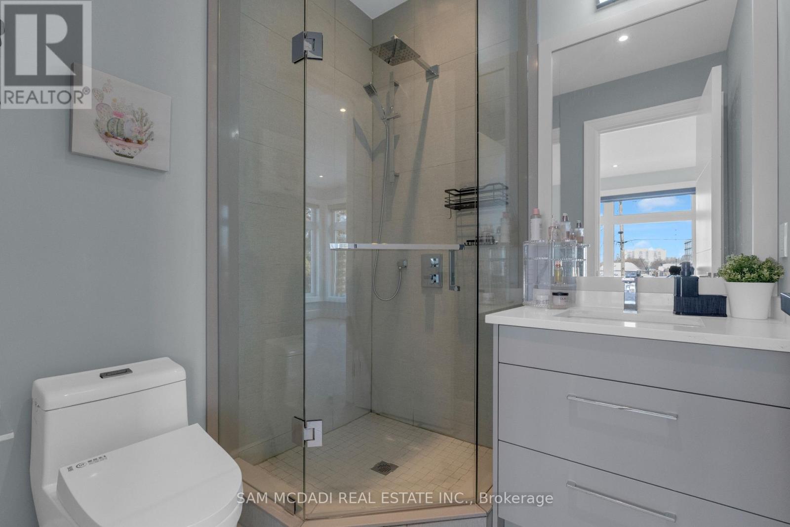 1050 Edgeleigh Avenue, Mississauga, Ontario  L5E 2G1 - Photo 21 - W12982230