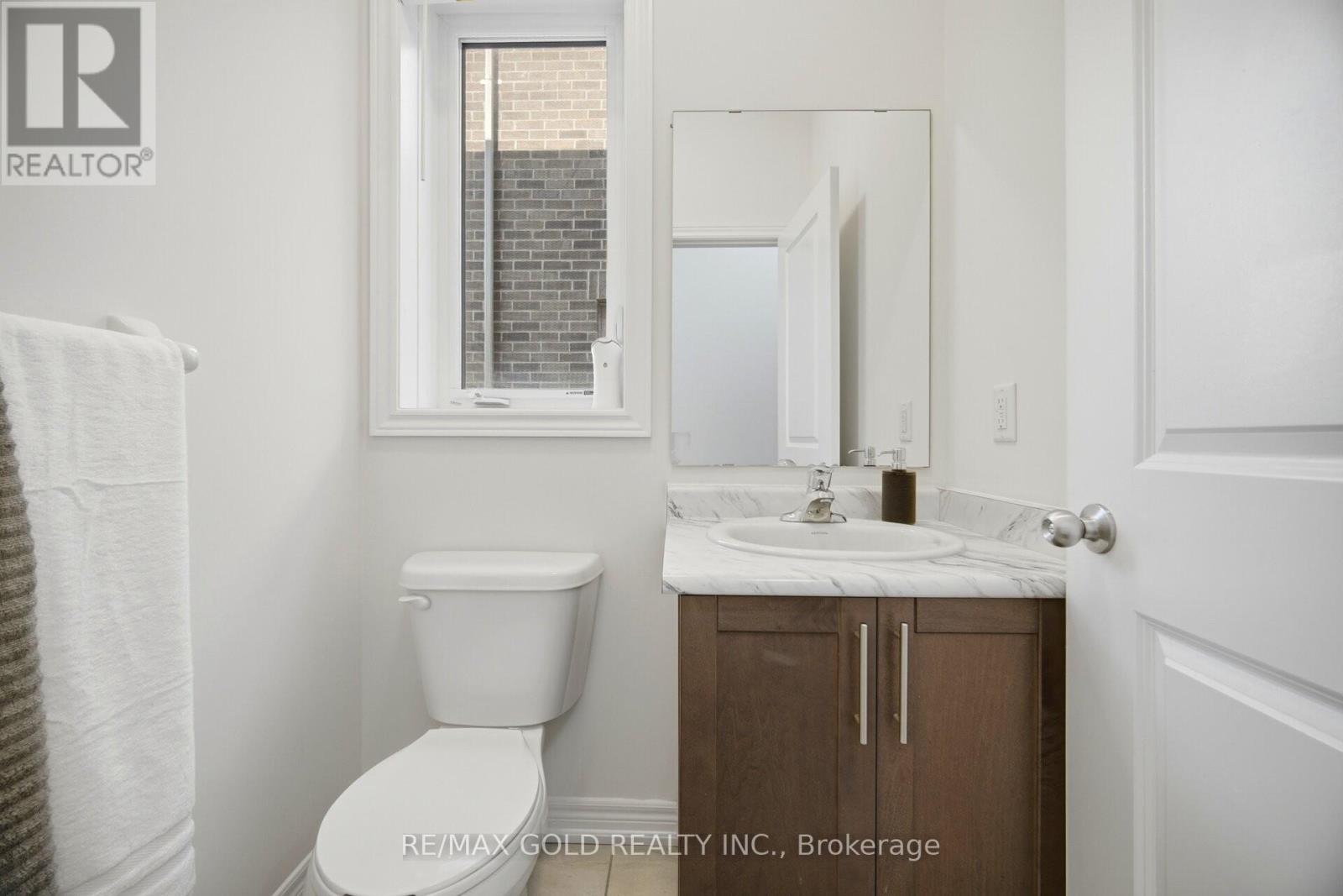 145 Adventura Road, Brampton (Northwest Brampton), Ontario  L7A 5A7 - Photo 10 - W12982260