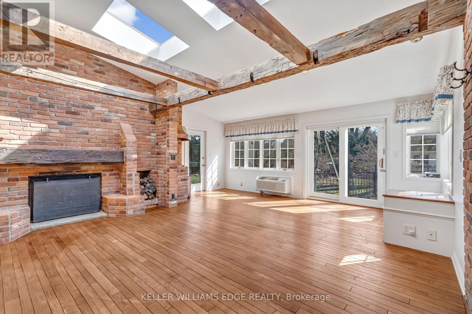 524 Meadow Wood Road, Mississauga (Clarkson), Ontario  L5J 2S3 - Photo 22 - W12982274