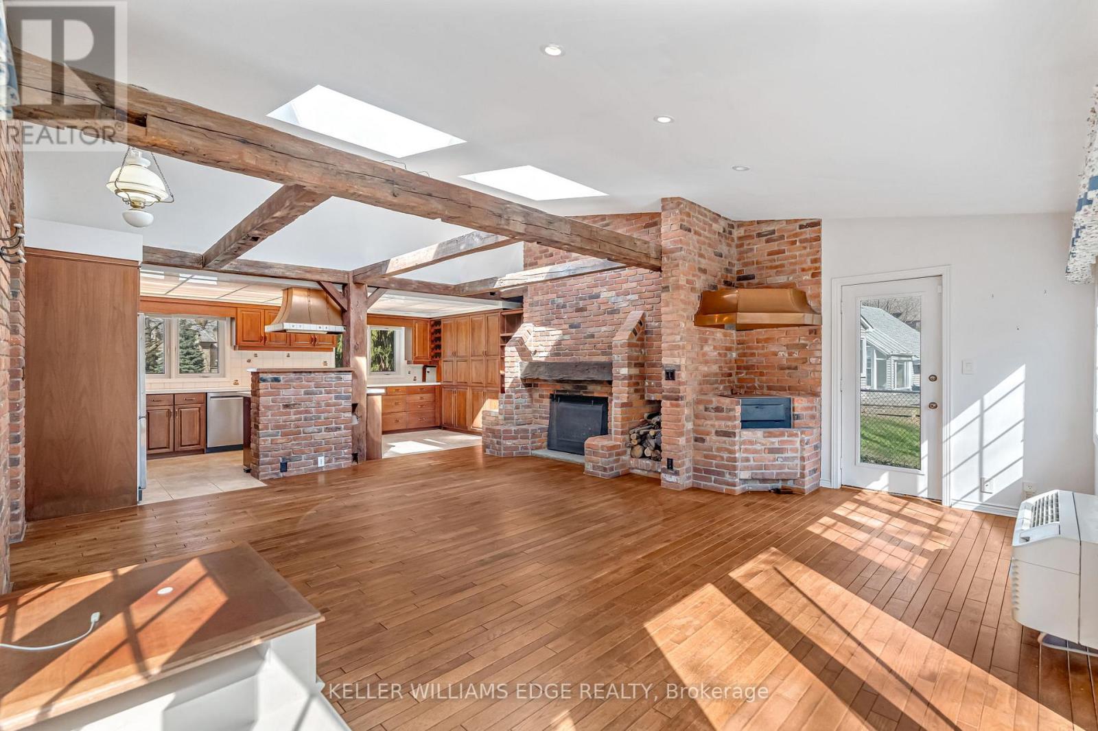 524 Meadow Wood Road, Mississauga (Clarkson), Ontario  L5J 2S3 - Photo 23 - W12982274