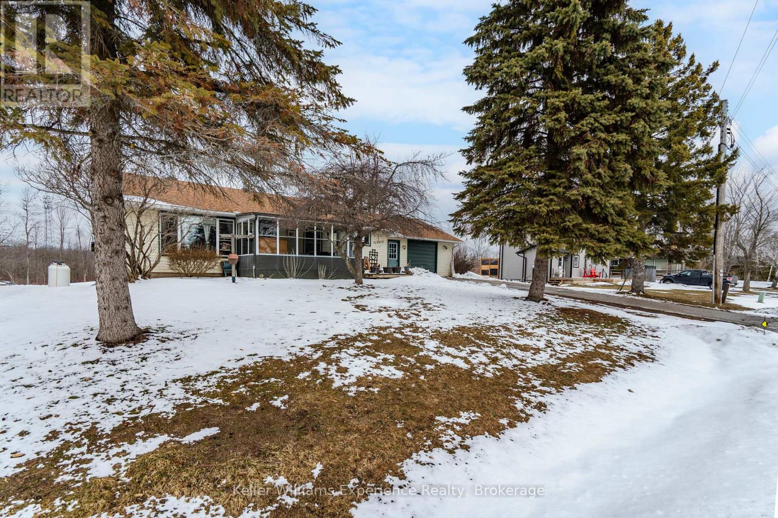 3928 Edgehill Road, Ramara, Ontario  L3V 6H7 - Photo 3 - S12914206