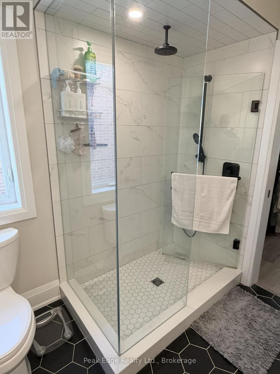 196 17th Avenue A Avenue, Hanover, Ontario  N4N 0B5 - Photo 22 - X12836538