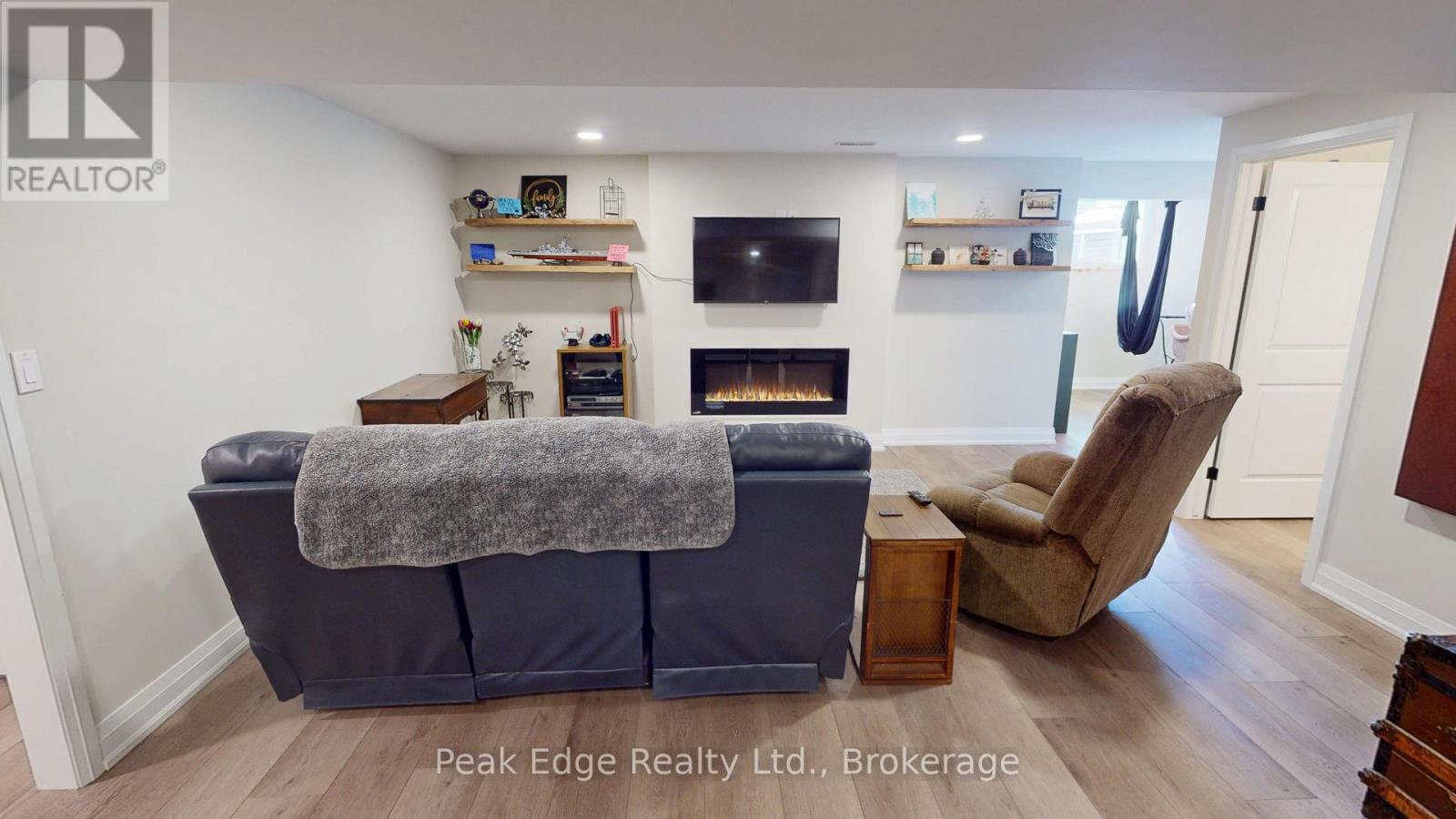 196 17th Avenue A Avenue, Hanover, Ontario  N4N 0B5 - Photo 31 - X12836538