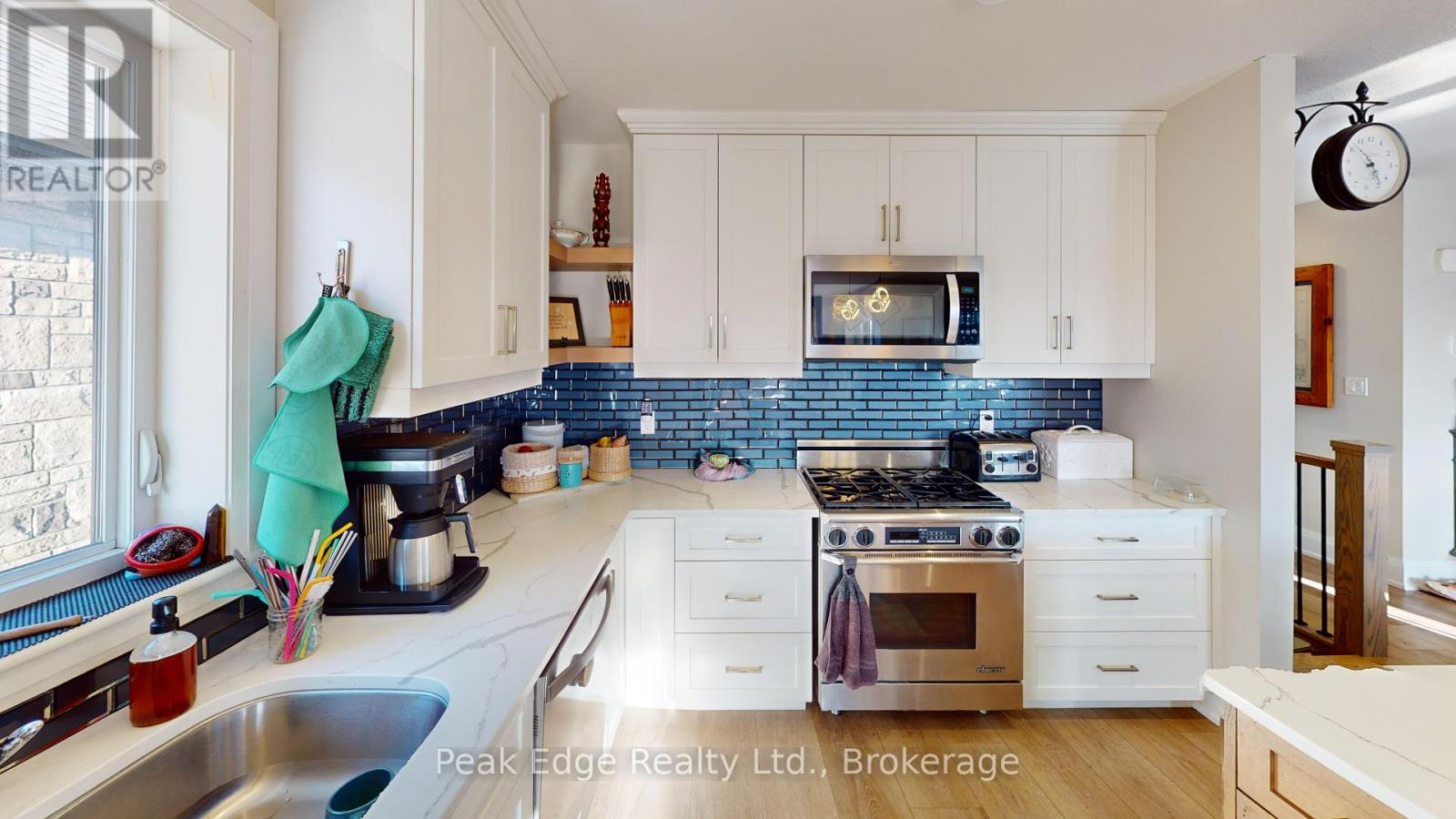 196 17th Avenue A Avenue, Hanover, Ontario  N4N 0B5 - Photo 6 - X12836538