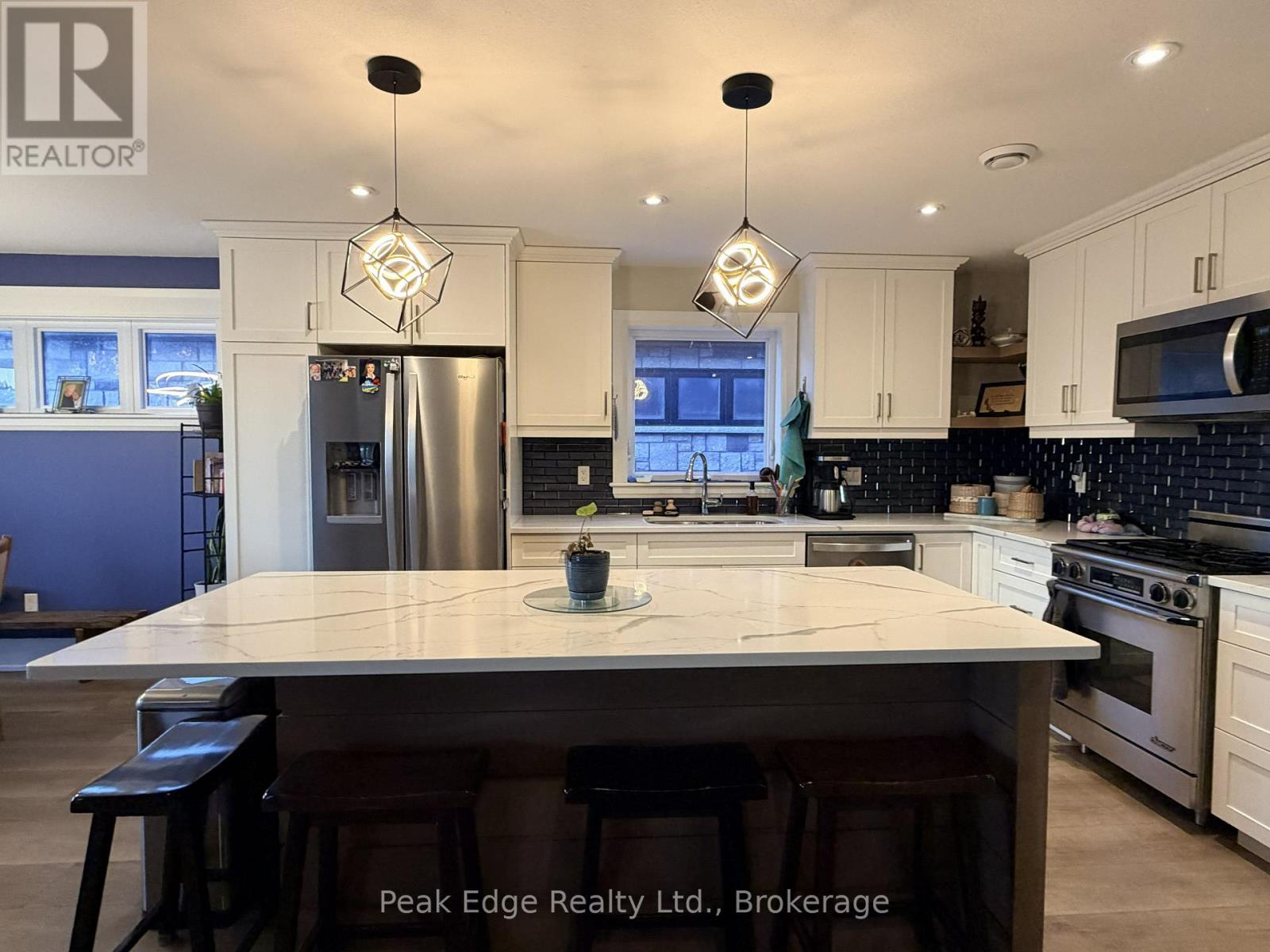 196 17th Avenue A Avenue, Hanover, Ontario  N4N 0B5 - Photo 7 - X12836538