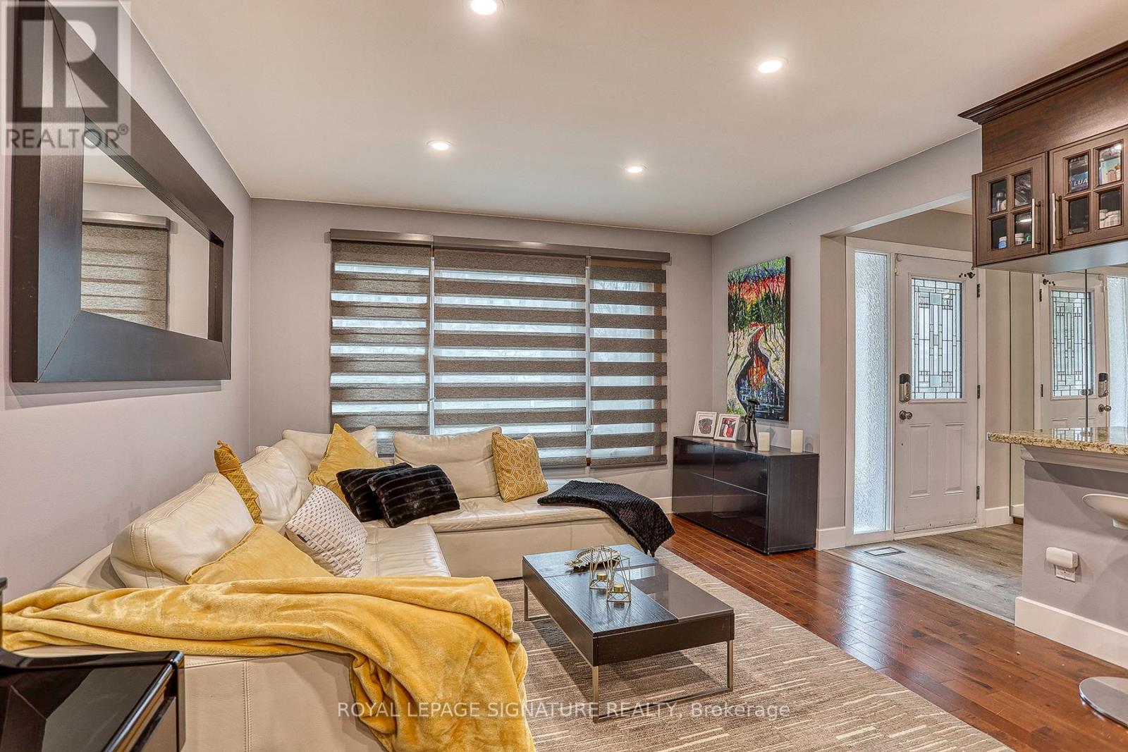 270 Roywood Drive, Toronto, Ontario  M3A 2E6 - Photo 14 - C12832636