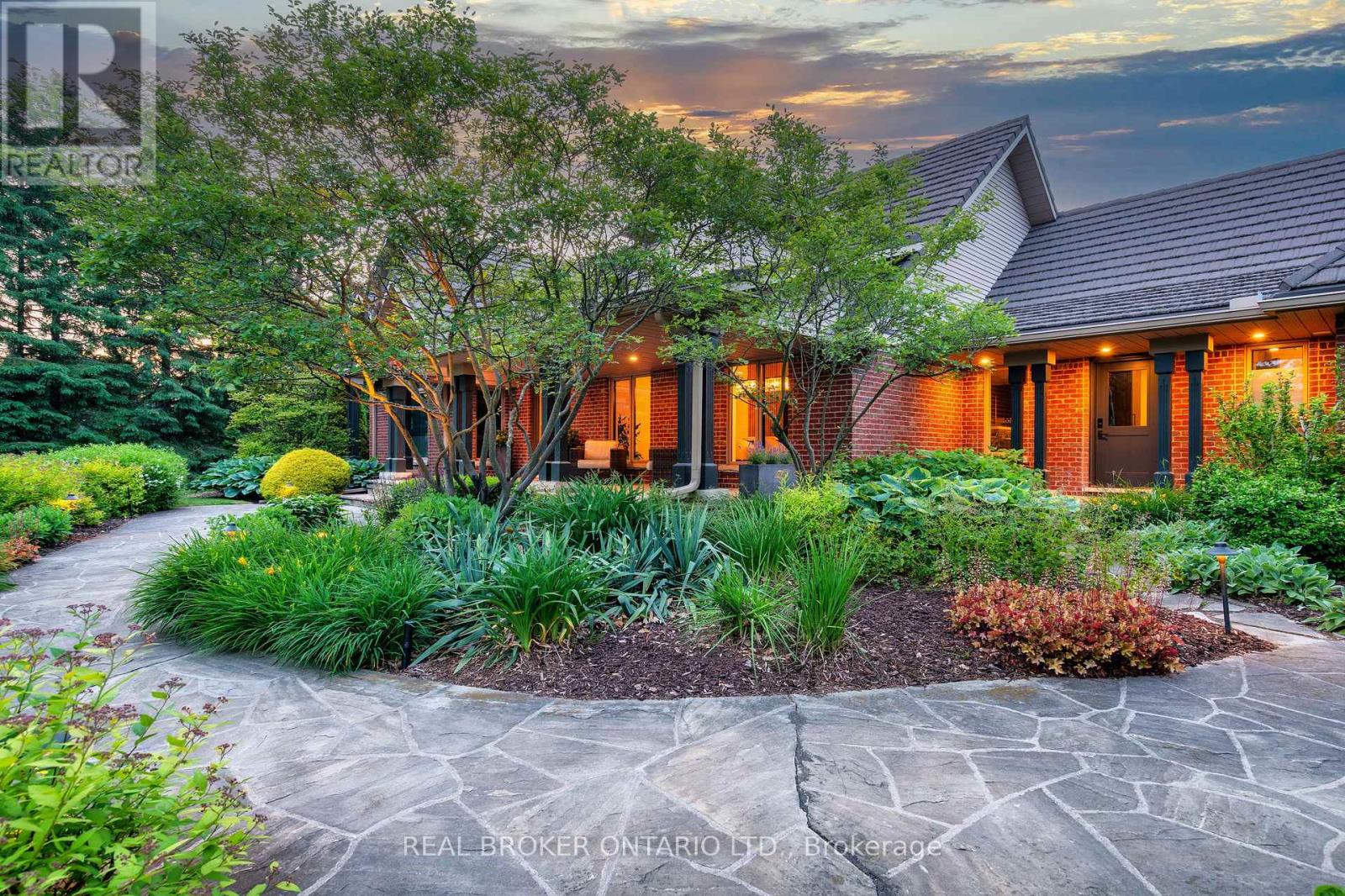 18 FOX RUN DRIVE, Puslinch, Ontario