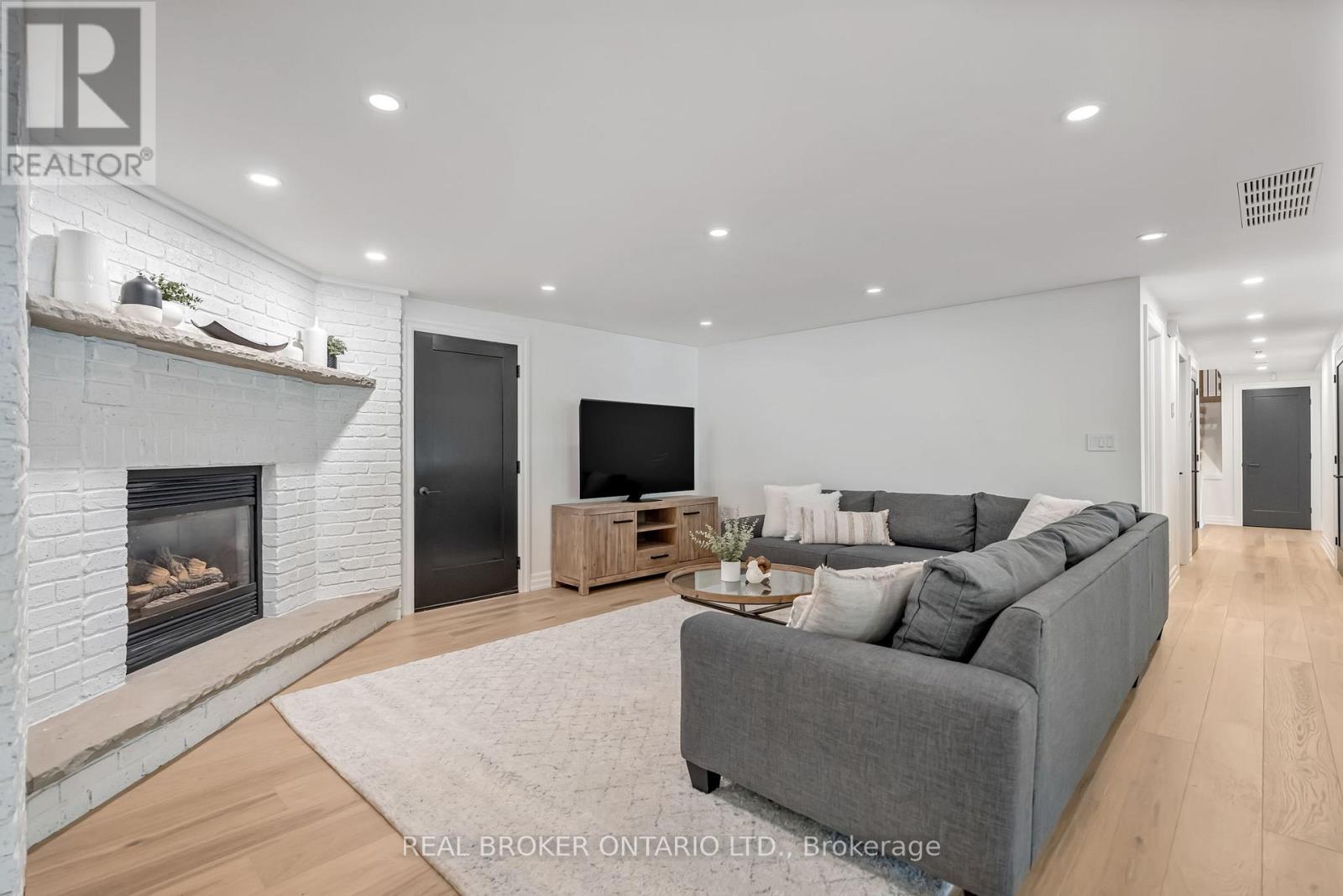 18 Fox Run Drive, Puslinch, Ontario  N0B 2J0 - Photo 23 - X12981900