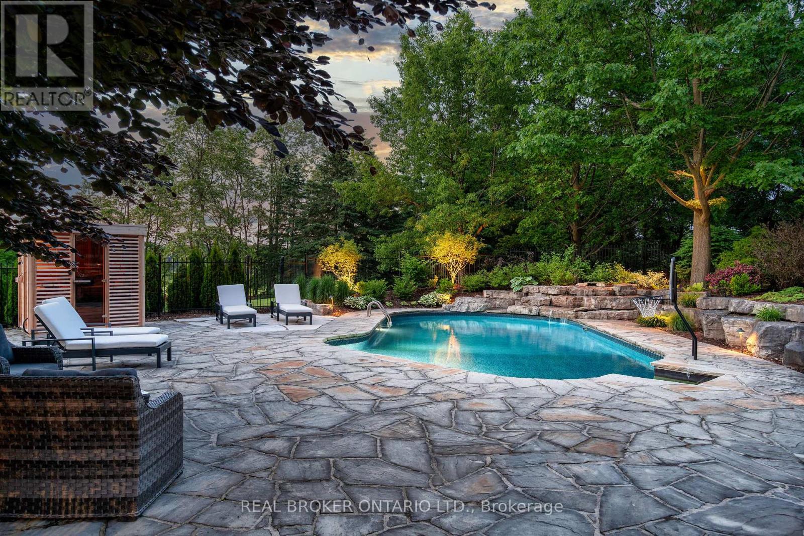 18 Fox Run Drive, Puslinch, Ontario  N0B 2J0 - Photo 43 - X12981900