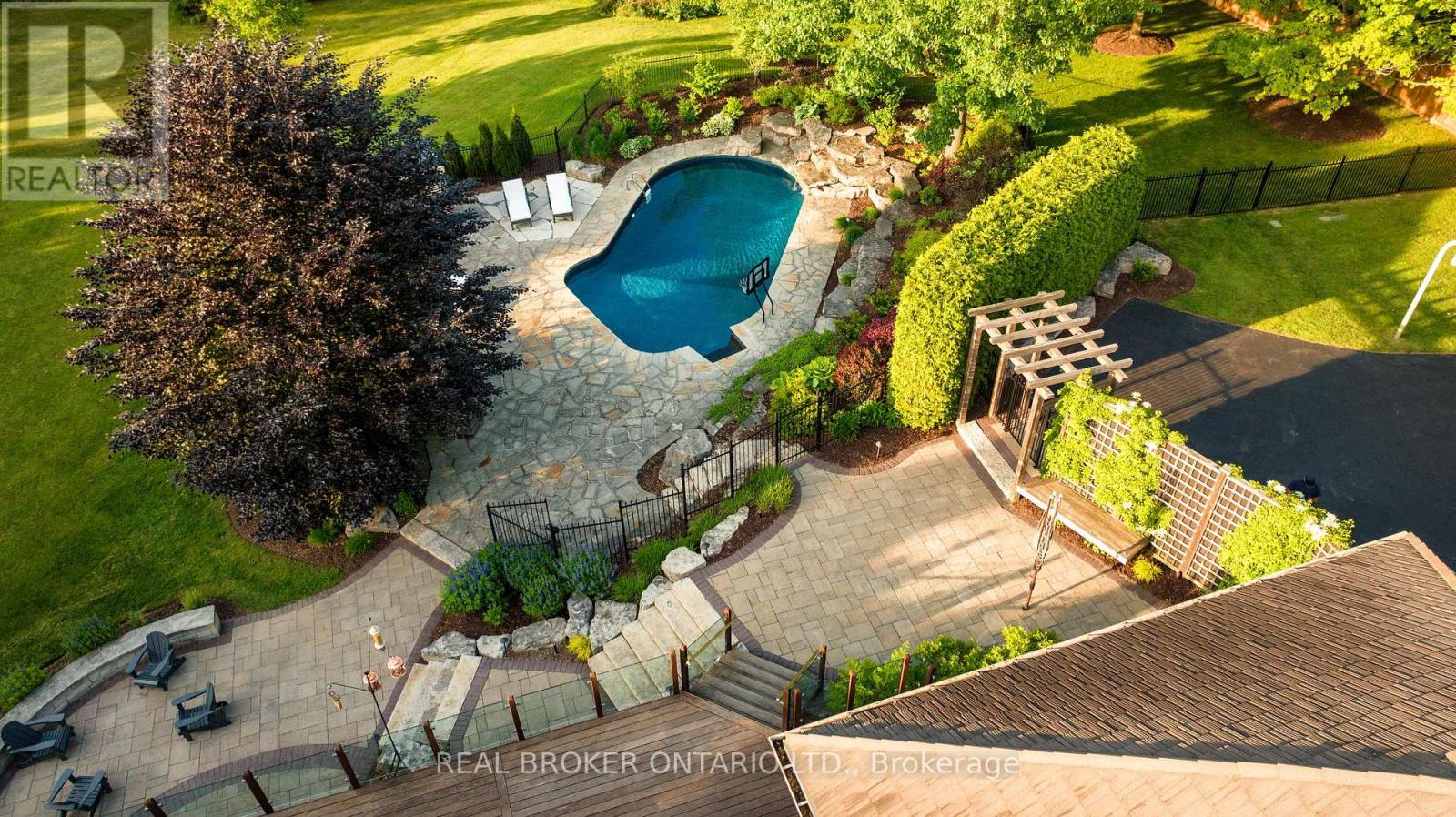 18 Fox Run Drive, Puslinch, Ontario  N0B 2J0 - Photo 46 - X12981900