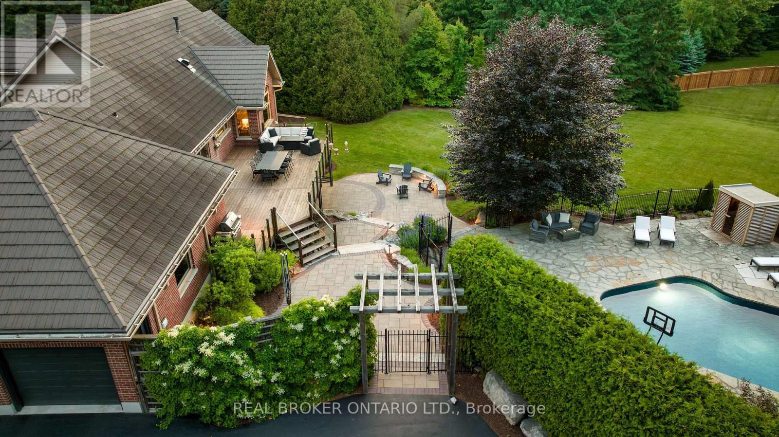 18 Fox Run Drive, Puslinch, Ontario  N0B 2J0 - Photo 48 - X12981900