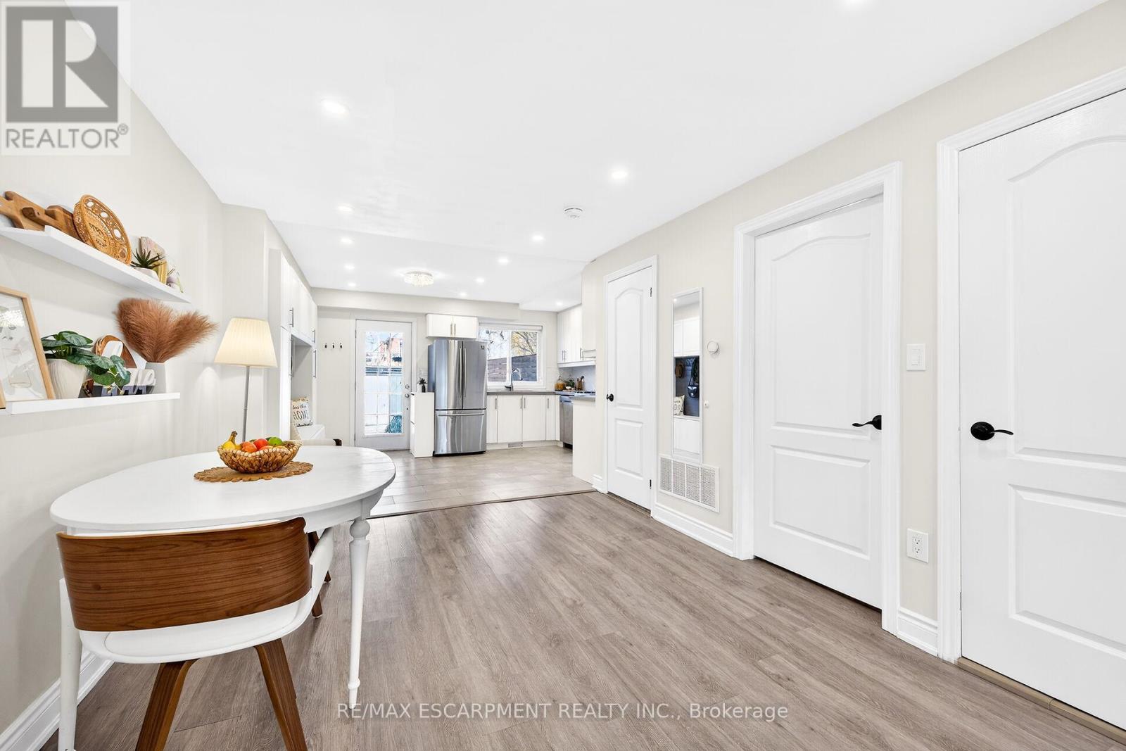 133 Avondale Street, Hamilton, Ontario  L8L 7B9 - Photo 5 - X12981934