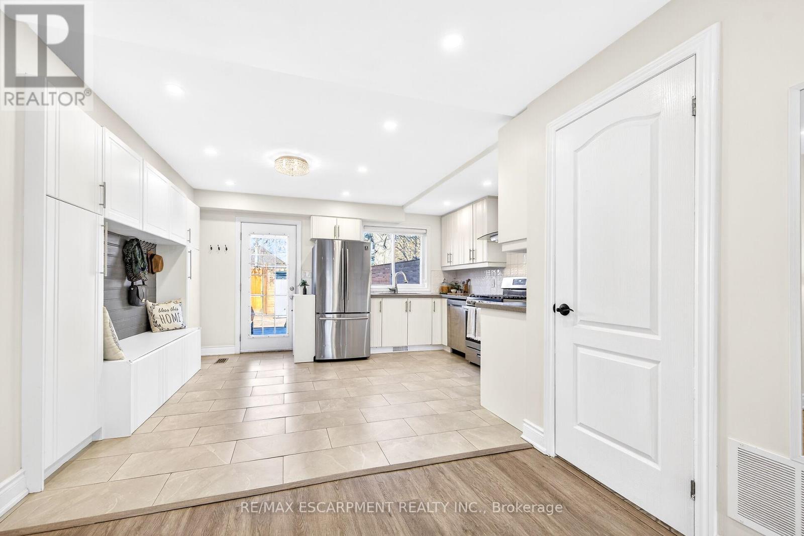 133 Avondale Street, Hamilton, Ontario  L8L 7B9 - Photo 6 - X12981934