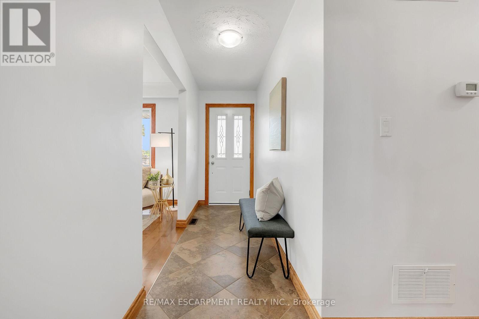 617 Eighth Road E, Hamilton, Ontario  L8J 2X4 - Photo 4 - X12982058