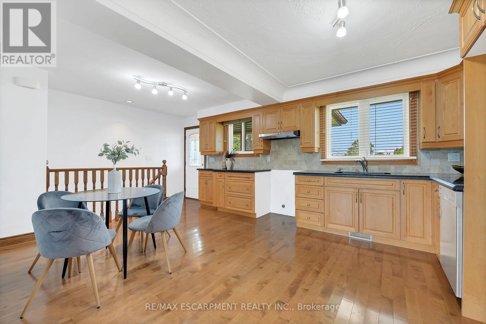 617 Eighth Road E, Hamilton, Ontario  L8J 2X4 - Photo 9 - X12982058