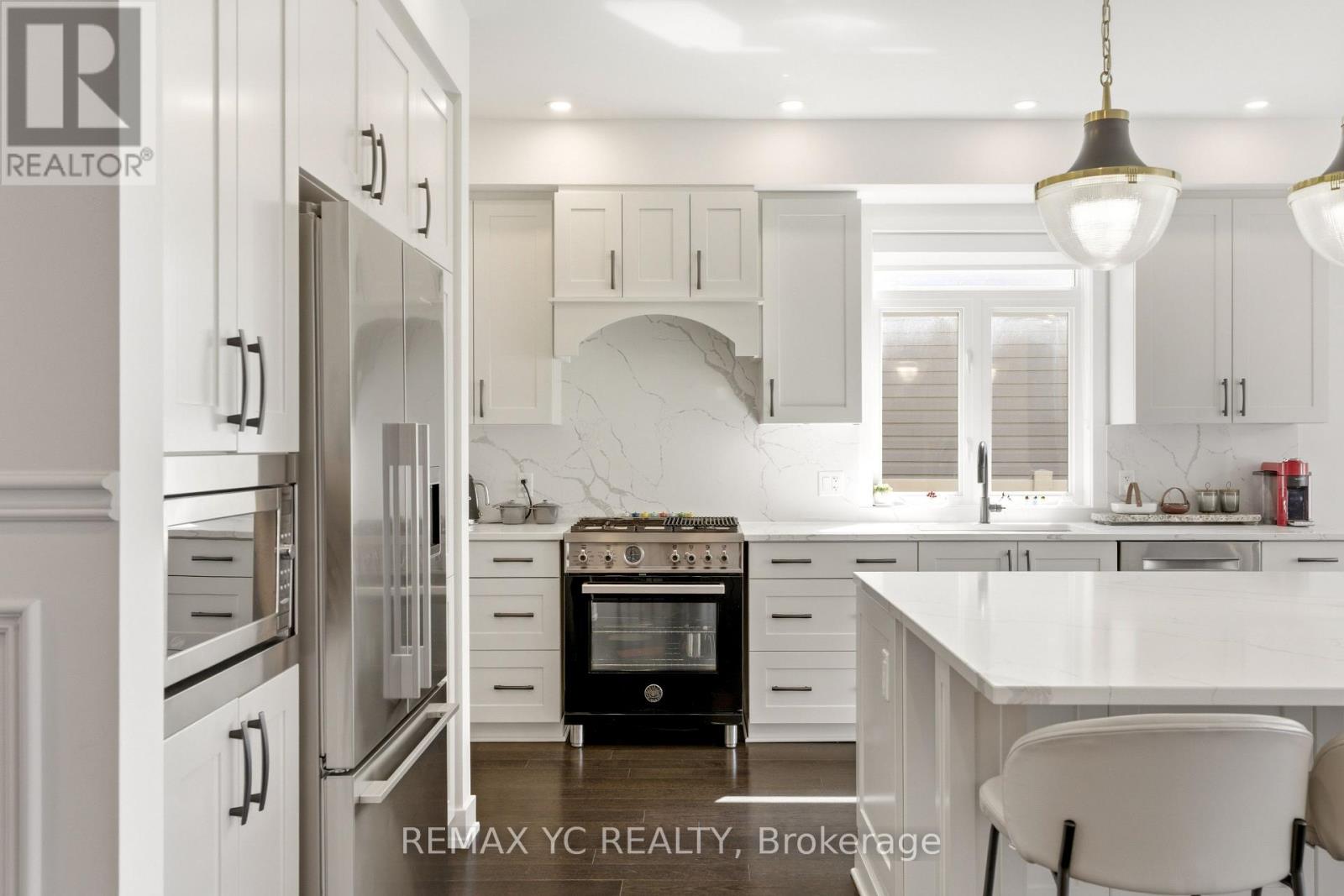 54 Angel Heights, Ottawa, Ontario  K2S 2N4 - Photo 10 - X12982084