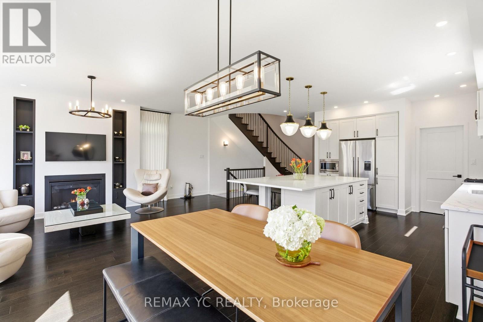 54 Angel Heights, Ottawa, Ontario  K2S 2N4 - Photo 13 - X12982084