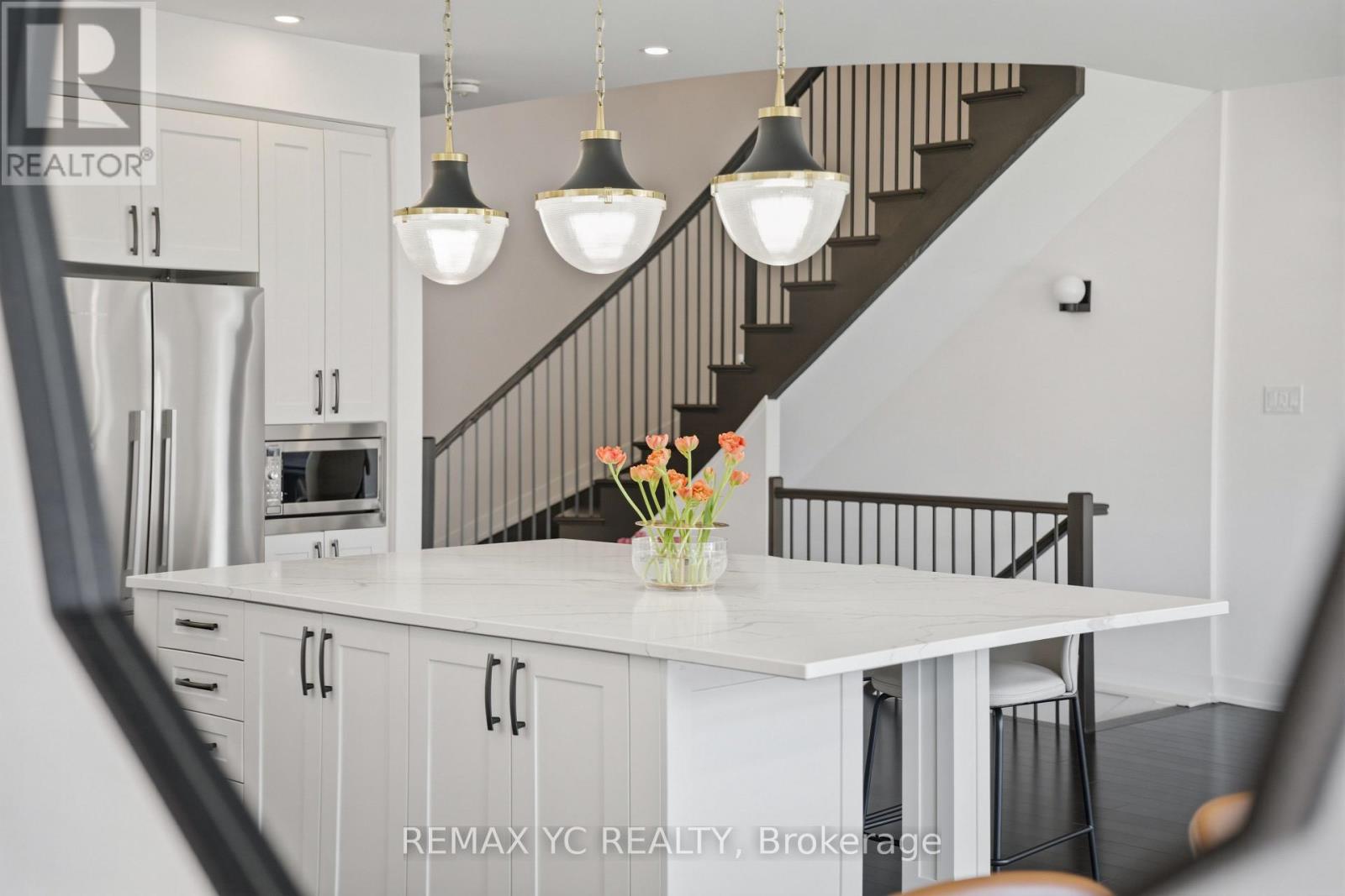 54 Angel Heights, Ottawa, Ontario  K2S 2N4 - Photo 15 - X12982084