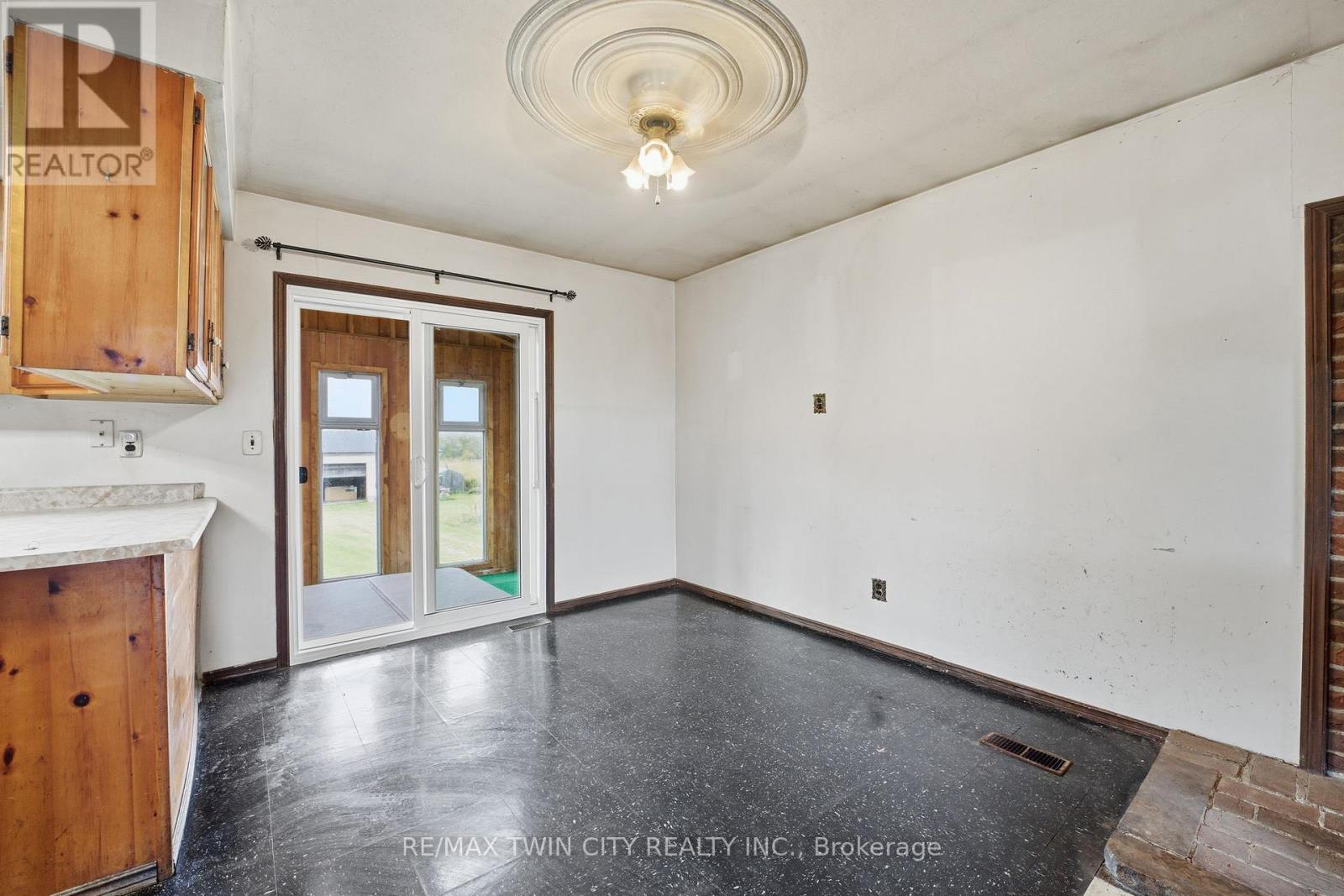 2091 Concession 6 Road W, Hamilton, Ontario  N0B 1L0 - Photo 6 - X12982100