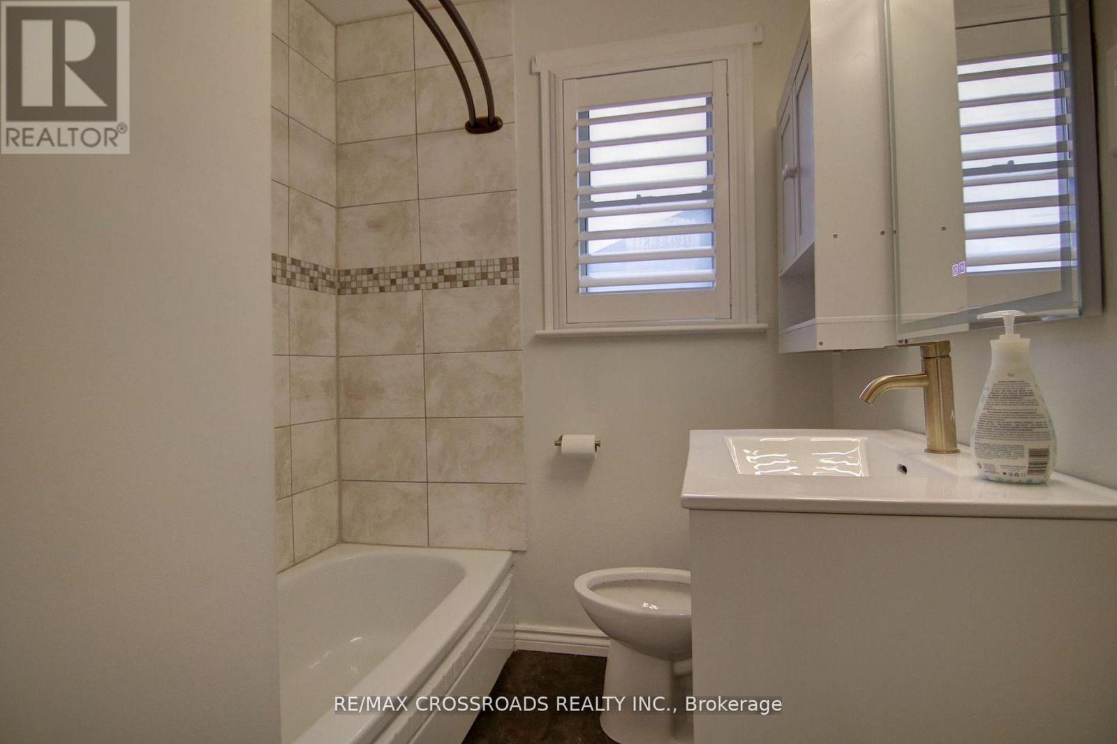 814 Nicholls Street, Peterborough, Ontario  K9H 5T8 - Photo 16 - X12982228