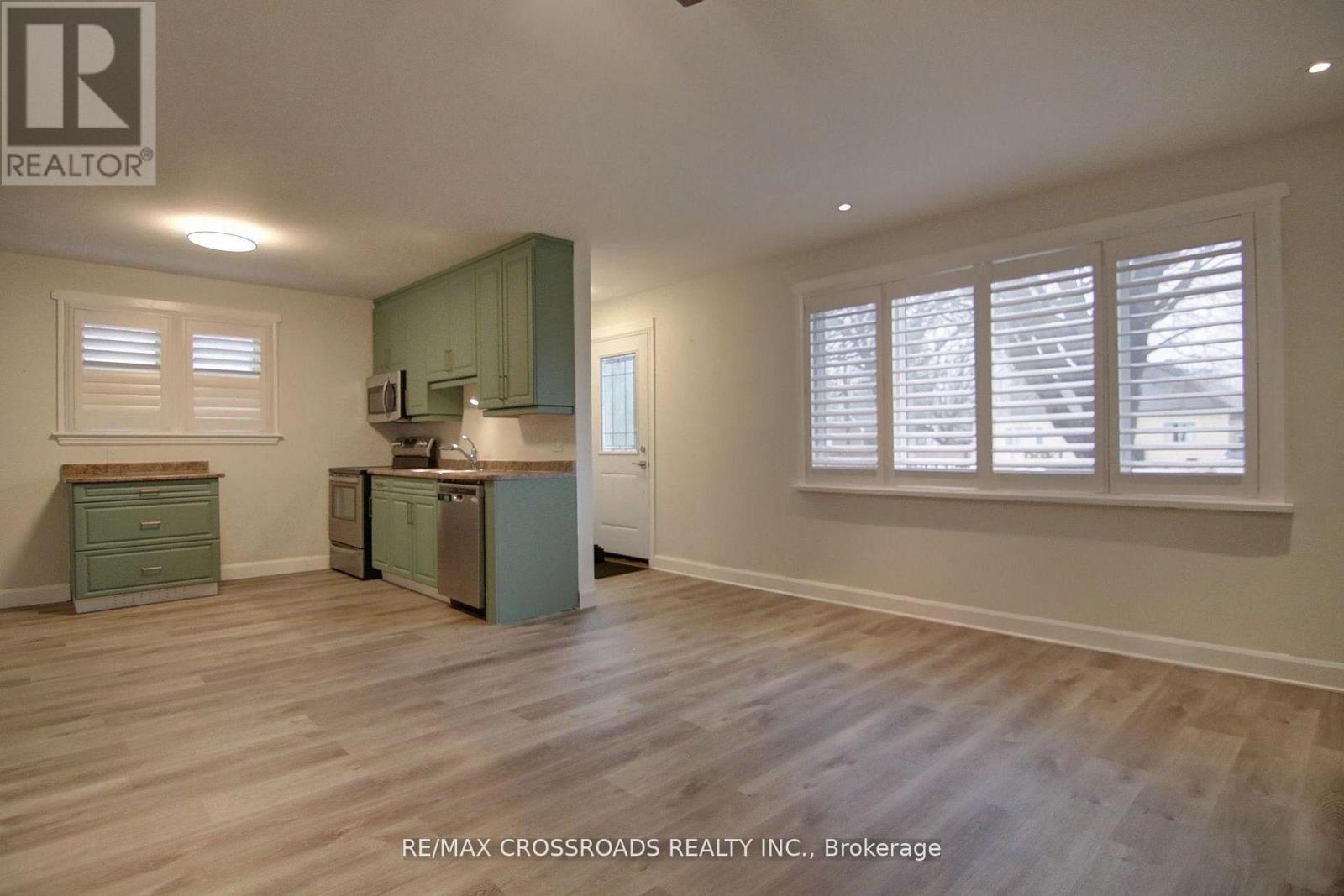 814 Nicholls Street, Peterborough, Ontario  K9H 5T8 - Photo 5 - X12982228