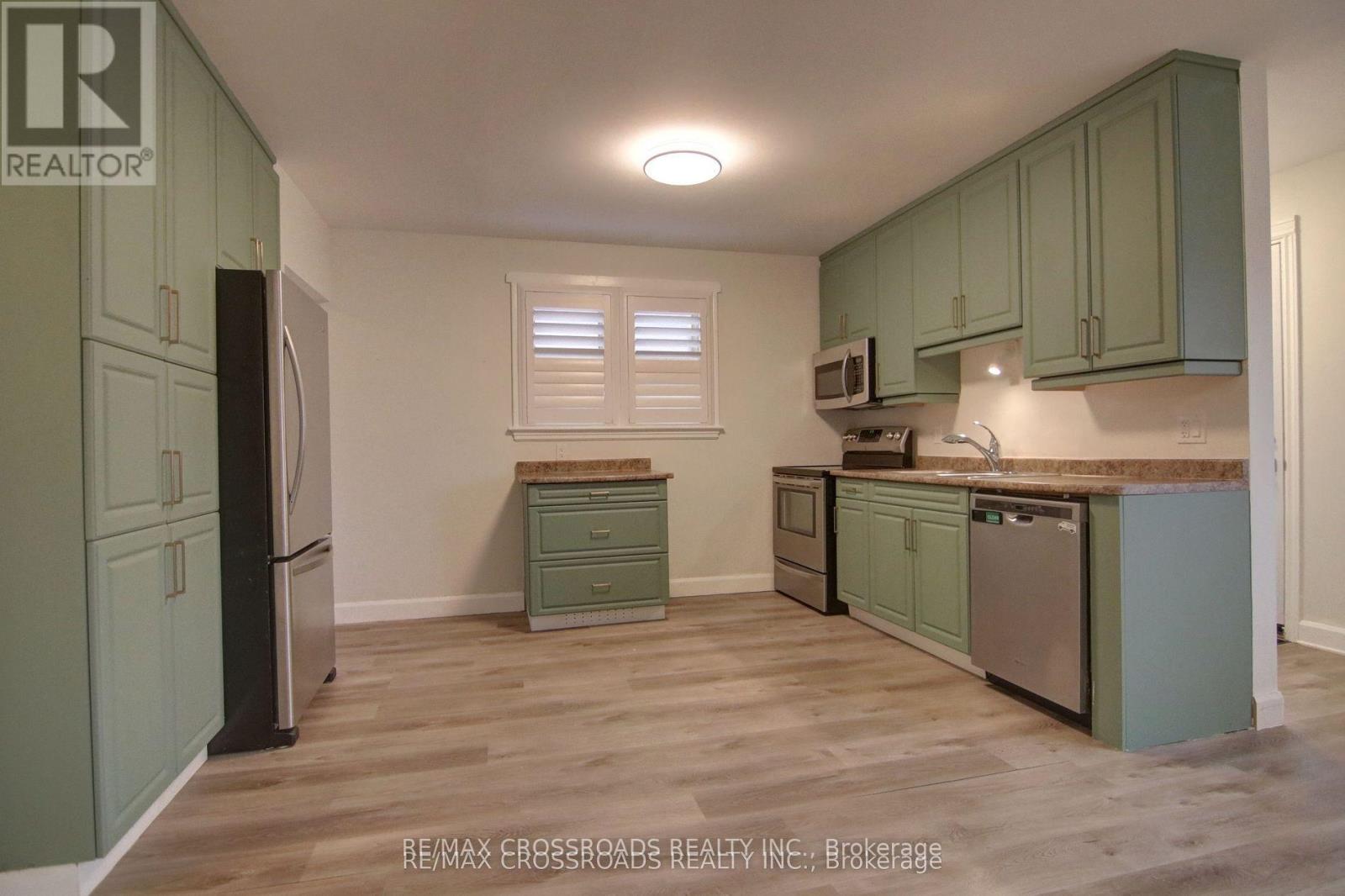 814 Nicholls Street, Peterborough, Ontario  K9H 5T8 - Photo 7 - X12982228