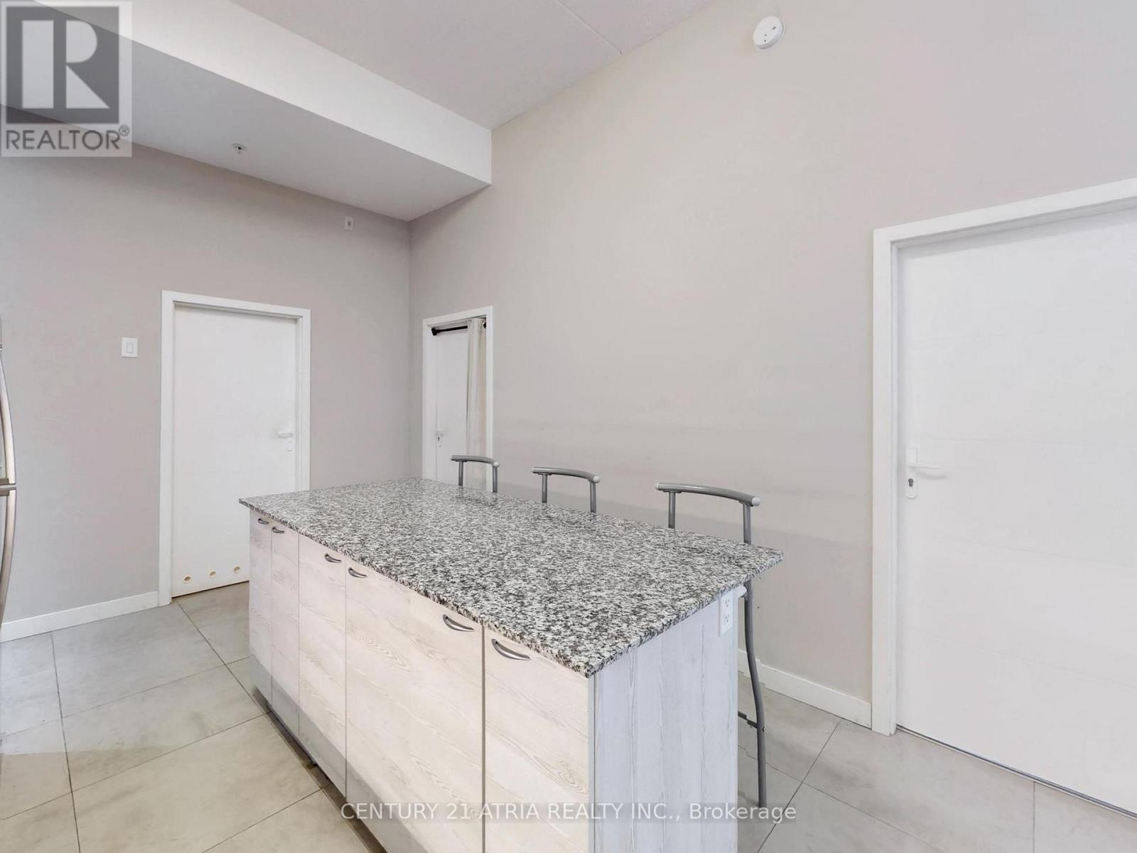 308 - 280 Lester Street, Waterloo, Ontario  N2L 0G2 - Photo 11 - X12982244