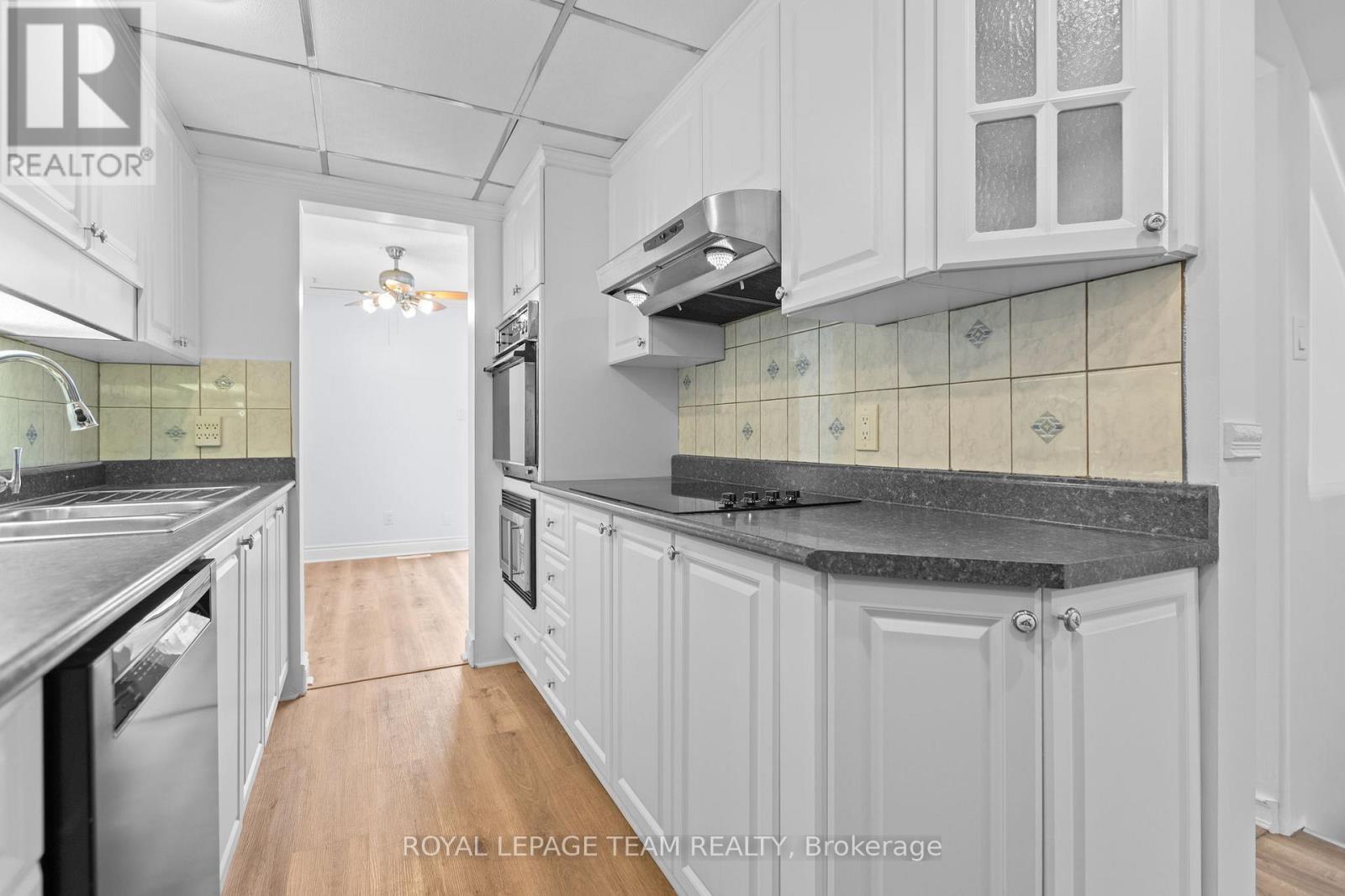 6356 Mary Jane Crescent, Ottawa, Ontario  K1C 3C2 - Photo 16 - X12980934