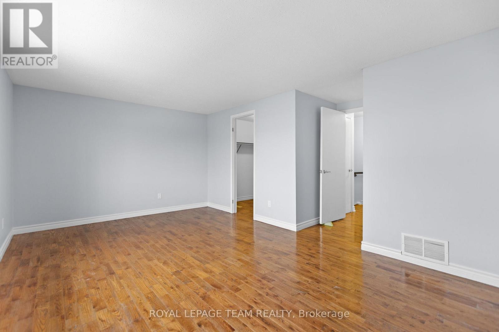 6356 Mary Jane Crescent, Ottawa, Ontario  K1C 3C2 - Photo 27 - X12980934