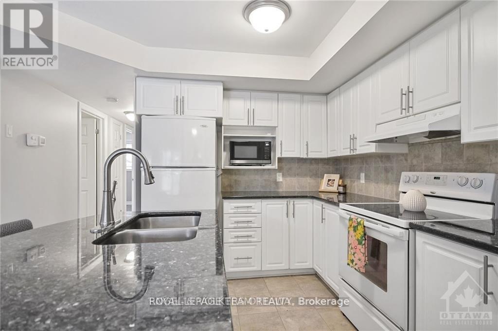 2 - 46 Barnstone Drive, Ottawa, Ontario K2G 4R6 - Photo 3 - X12981528