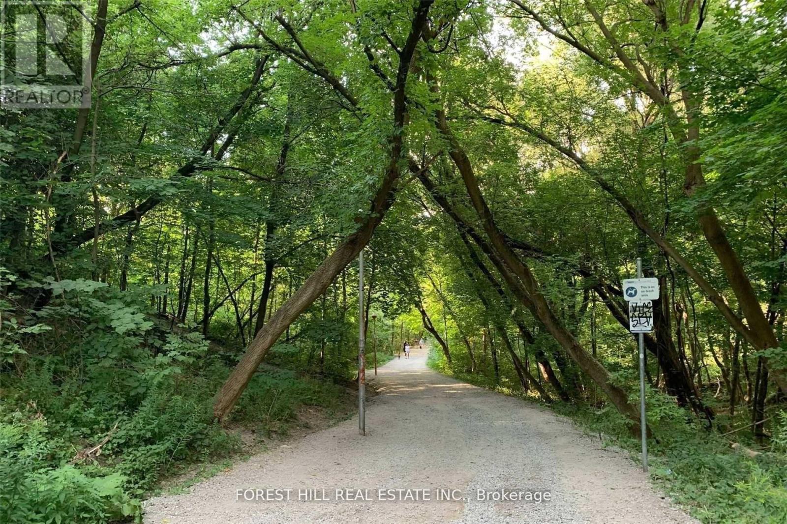 A - 80 Belgravia Avenue, Toronto (Briar Hill-Belgravia), Ontario  M6E 2M5 - Photo 24 - W12982018