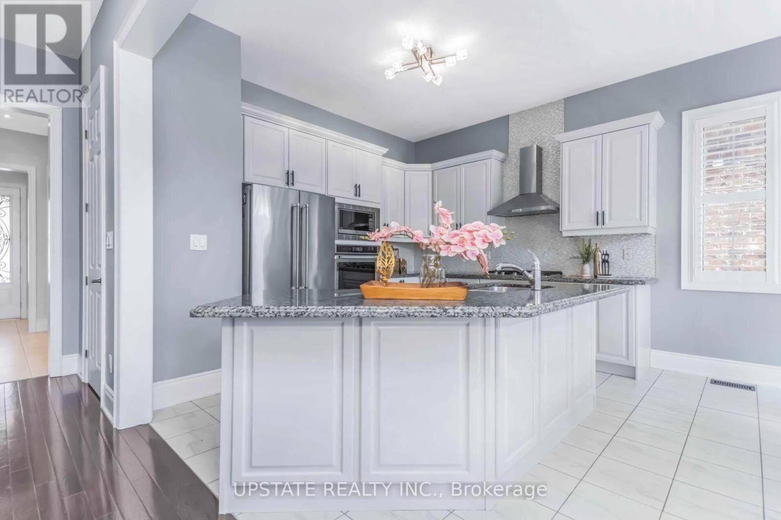 23 Spain Crescent, Brampton, Ontario  L6P 4G8 - Photo 16 - W12981976